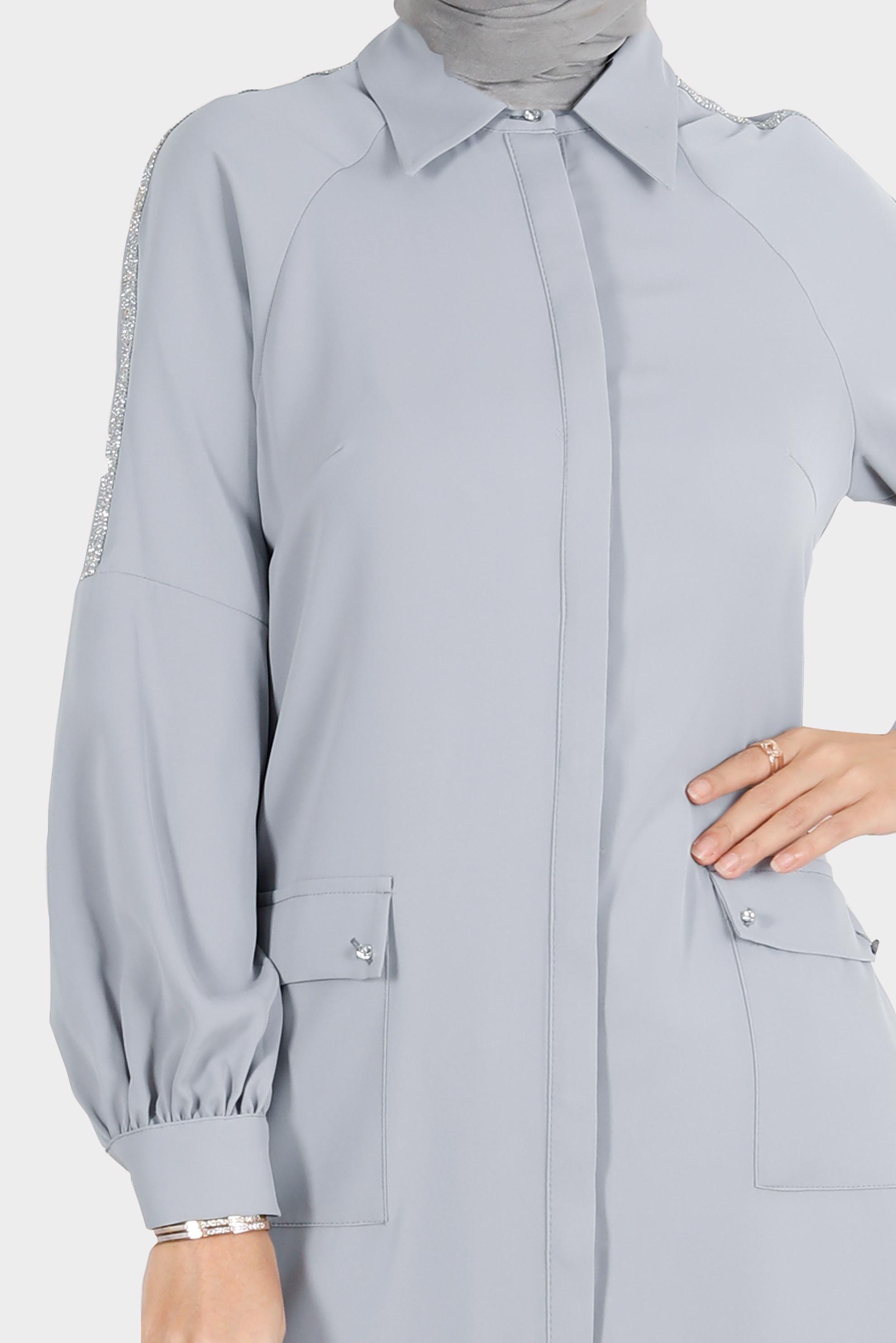 Tesettür giyim GRİ BOYDAN GİZLİ DÜĞMELİ TAŞLI TUNİK 42866 