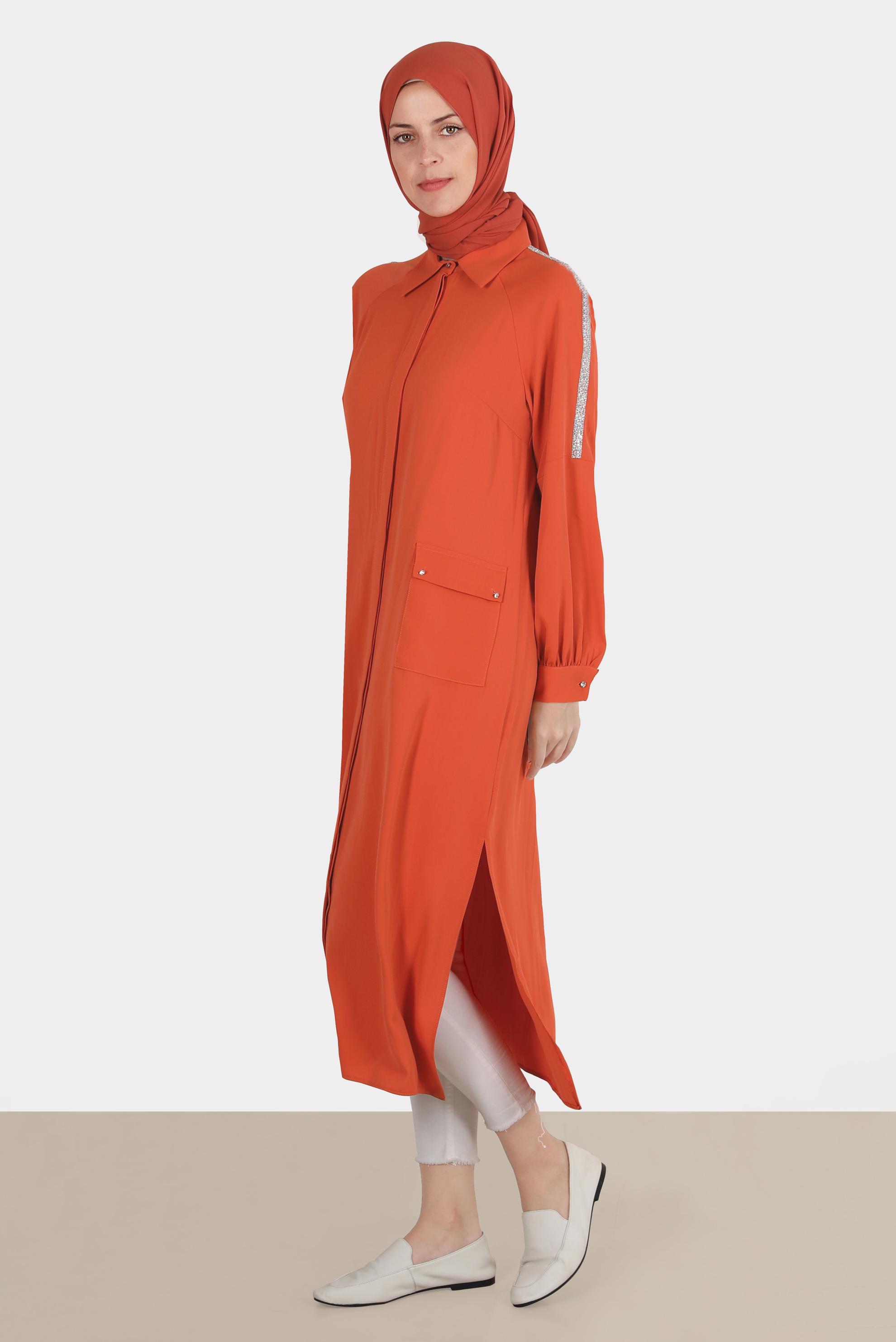 Tesettür giyim TURUNCU BOYDAN GİZLİ DÜĞMELİ TAŞLI TUNİK 42866 