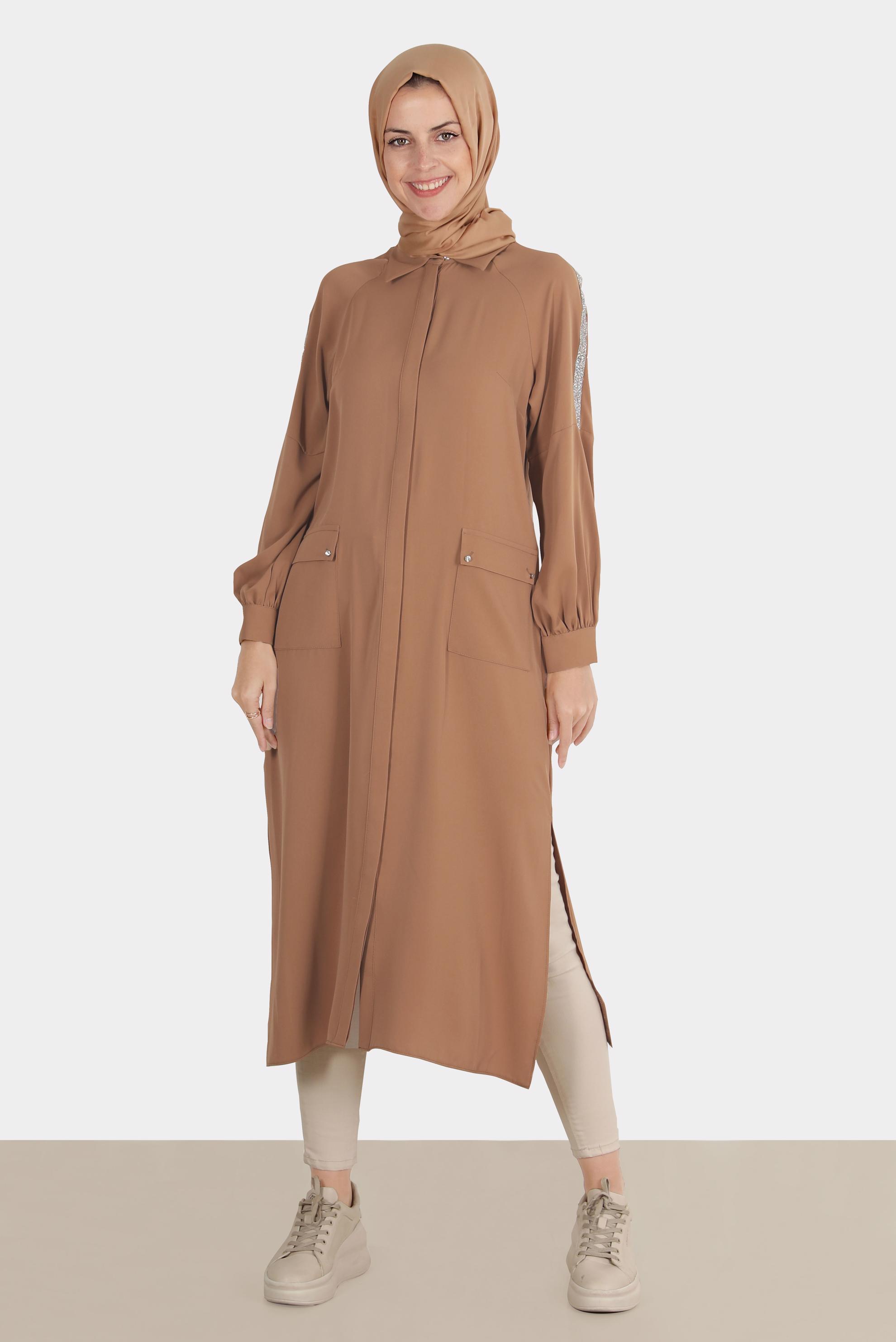 Tesettür giyim KAHVE BOYDAN GİZLİ DÜĞMELİ TAŞLI TUNİK 42866 