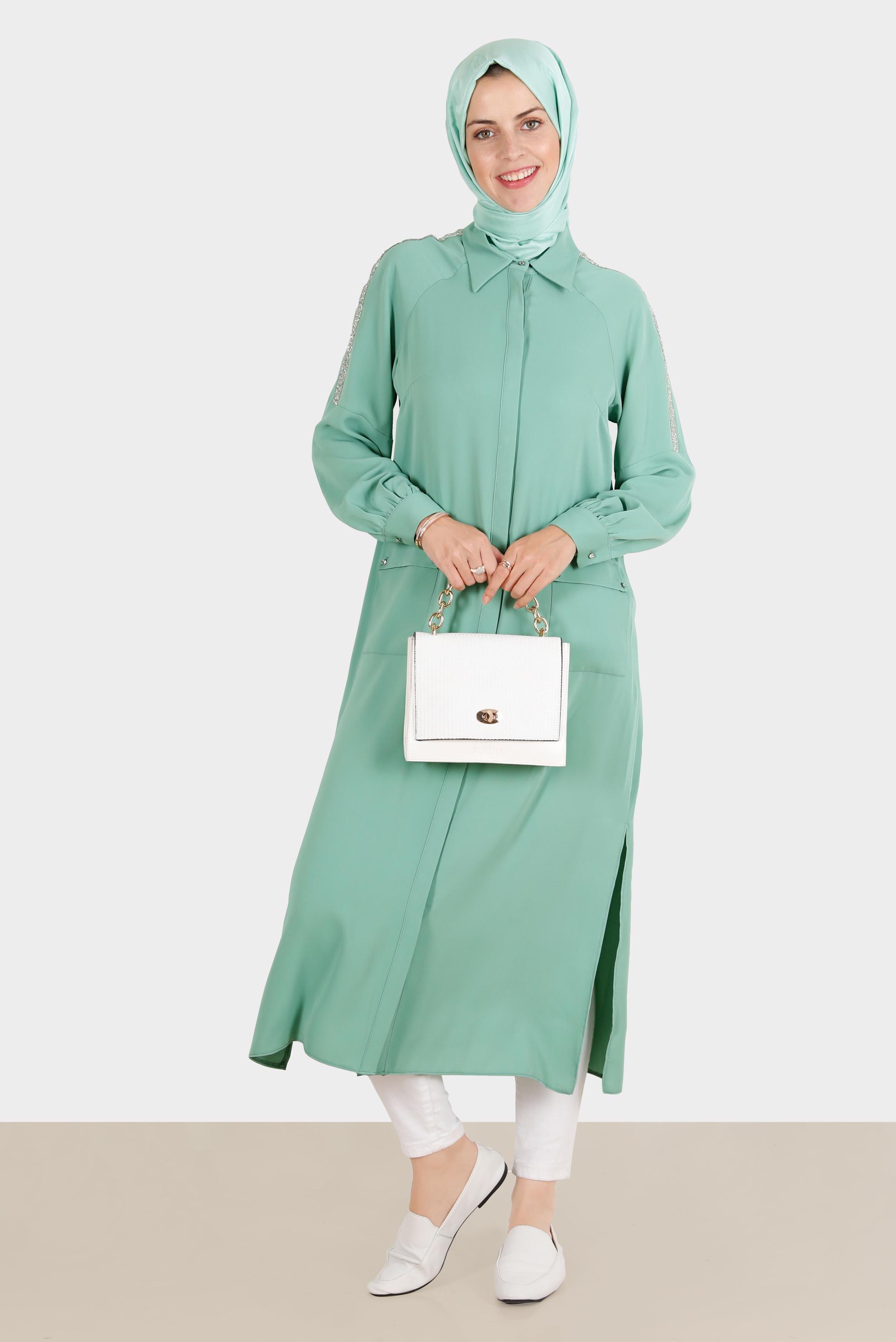 Tesettür giyim YEŞİL BOYDAN GİZLİ DÜĞMELİ TAŞLI TUNİK 42866 