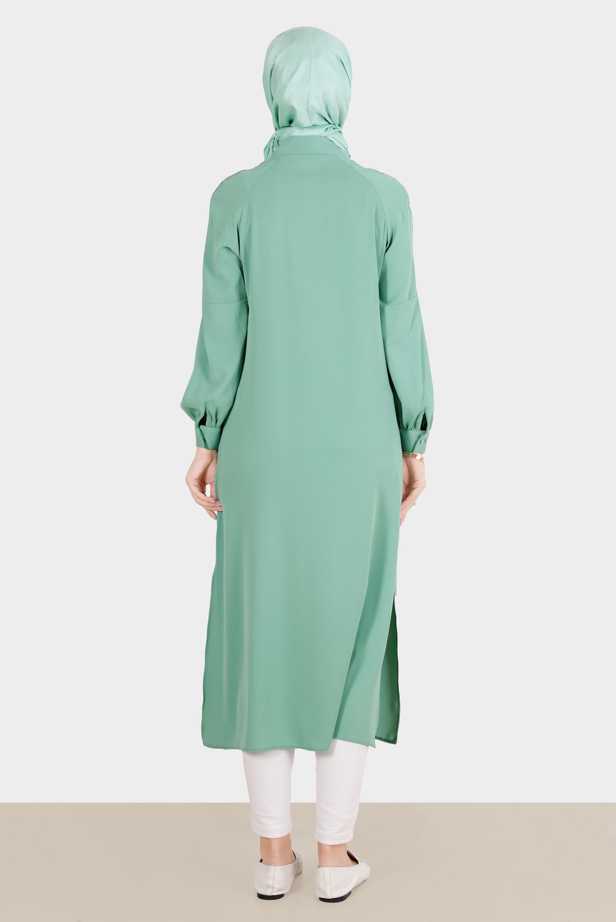 Tesettür giyim YEŞİL BOYDAN GİZLİ DÜĞMELİ TAŞLI TUNİK 42866 