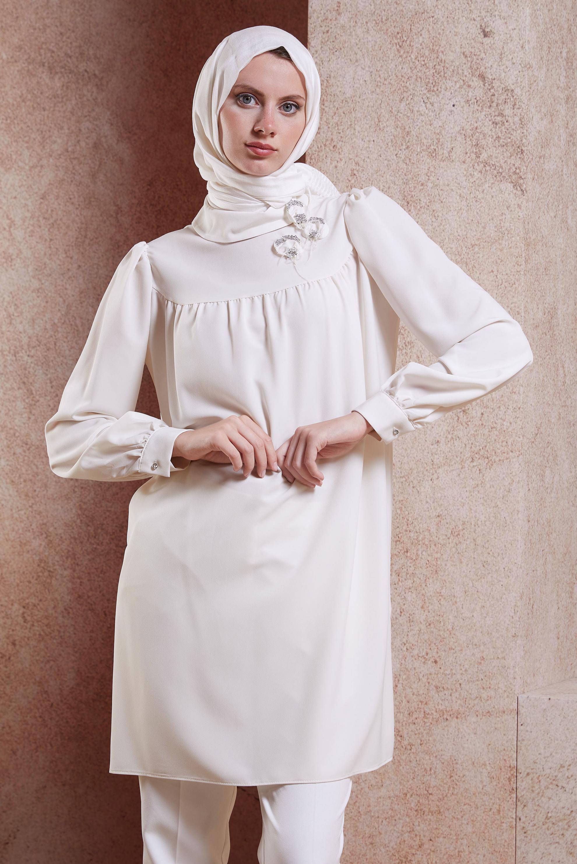 Tesettür giyim EKRU TAŞ DETAYLI TESETTÜR TUNİK 42902