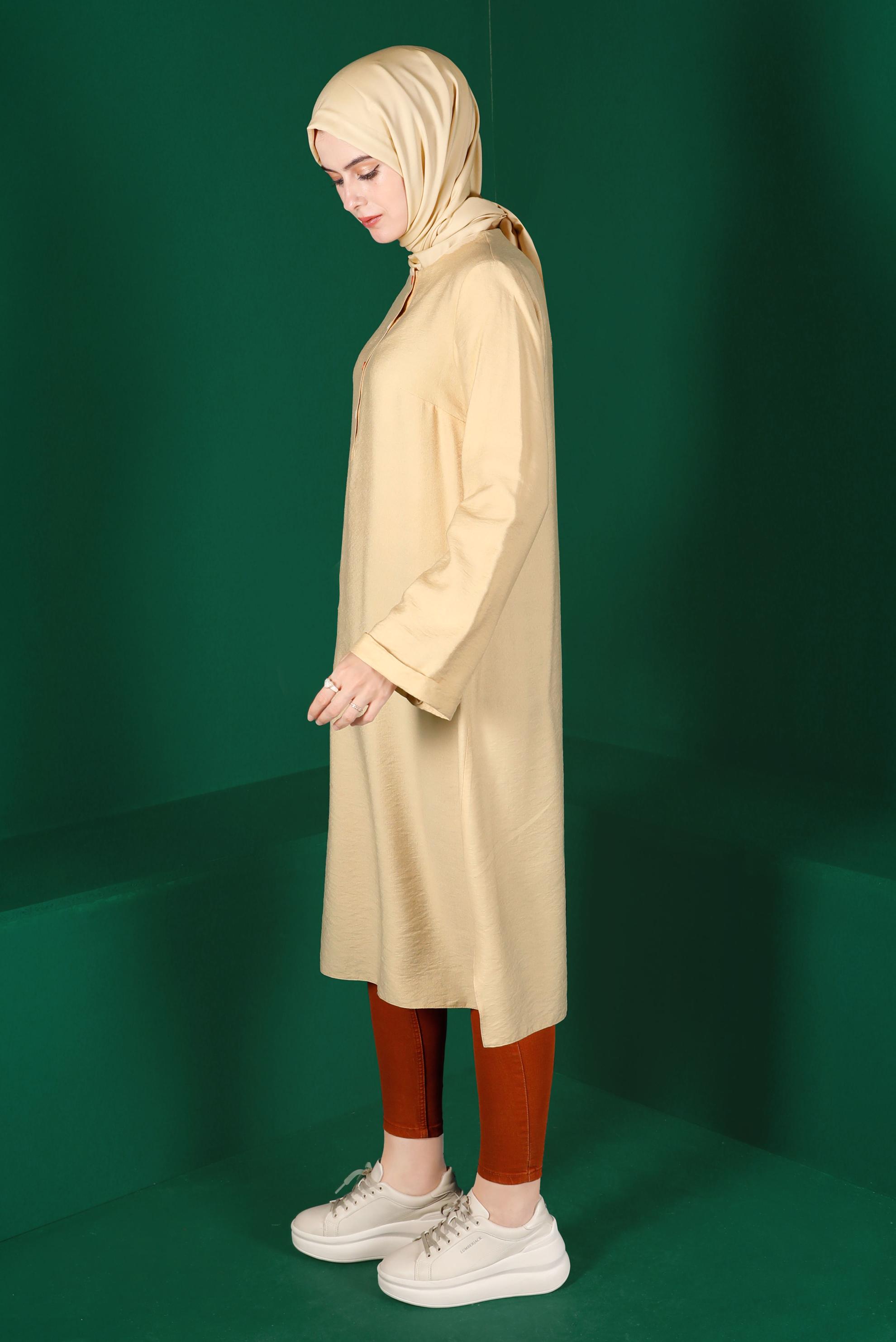 Tesettür giyim BEJ RENKLİ DÜĞMELİ UZUN TUNİK 42914