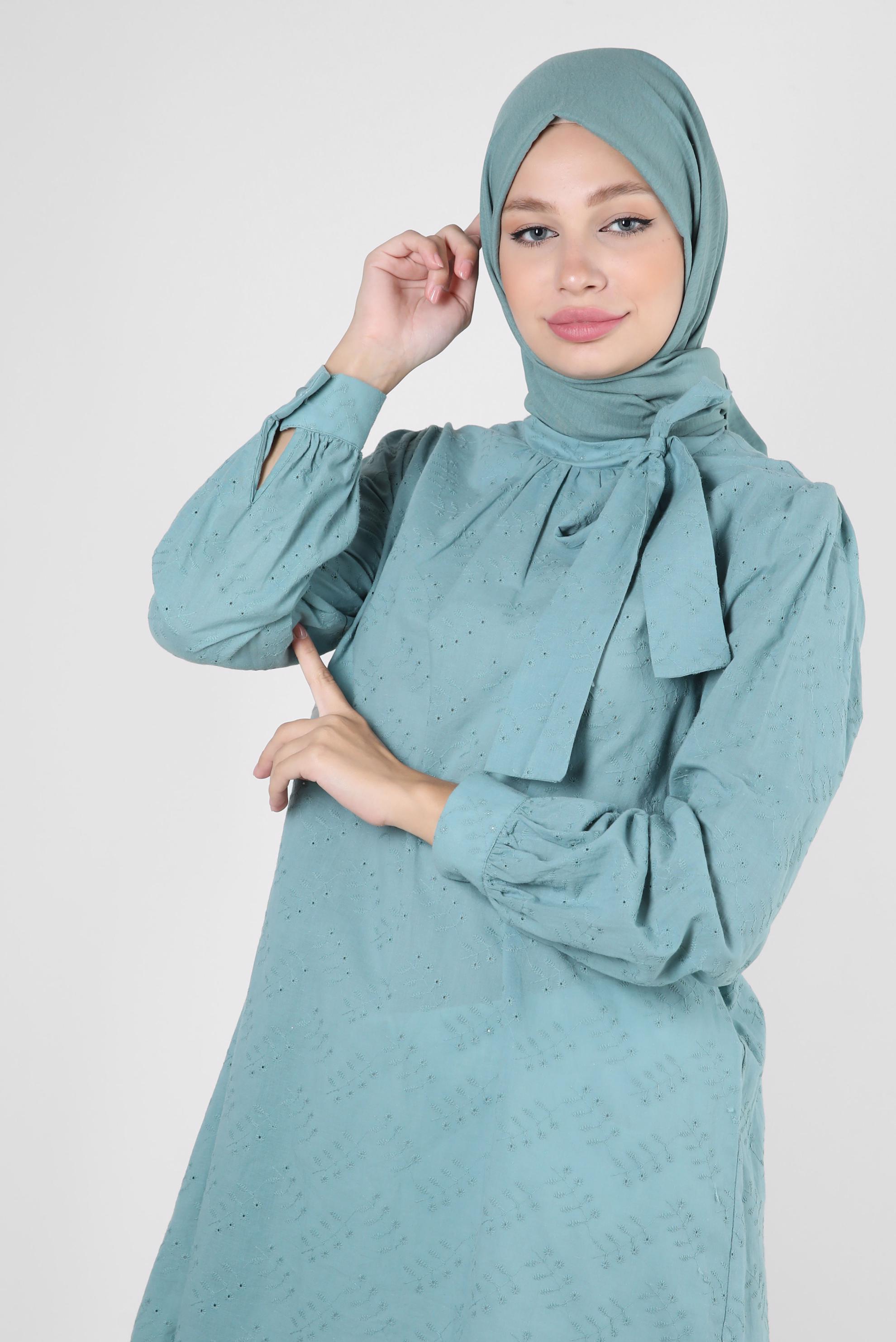 Tesettür giyim MAVİ BOYUNDAN BAĞLAMALI FİSTOLU TUNİK 42927 