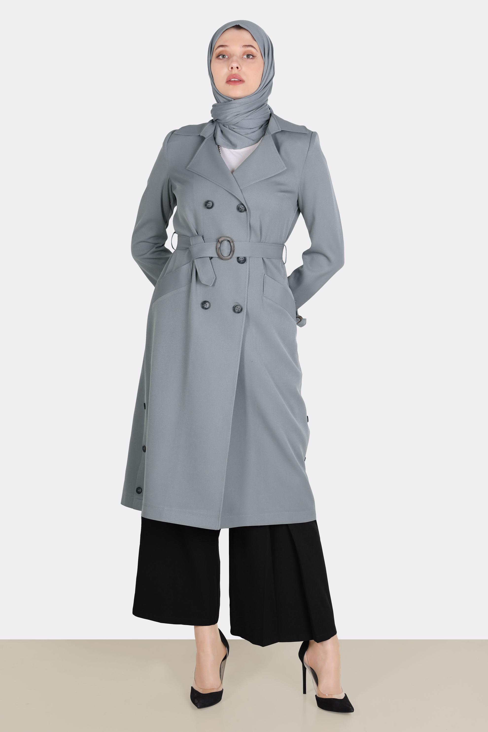 Tesettür giyim GRİ DÜĞMELİ KUŞAKLI KRUVAZE YAKA TRENÇKOT 10559 