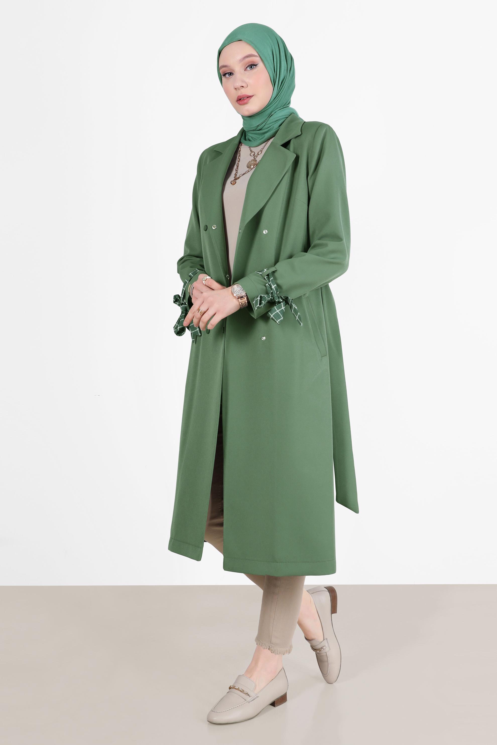 Tesettür giyim YEŞİL MANŞETLERİ FULAR DETAYLI KLASİK TRENÇKOT 10563