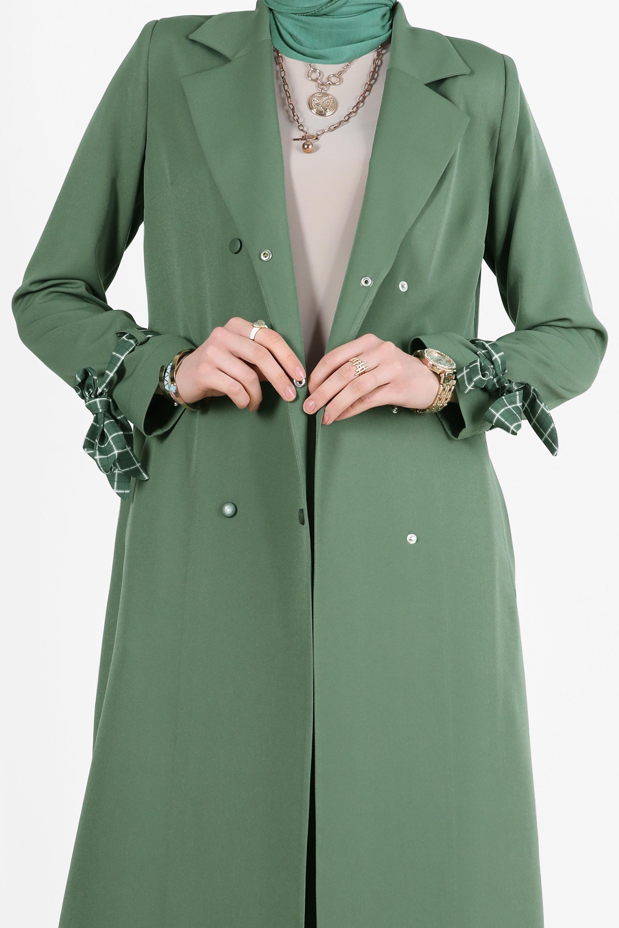 Tesettür giyim YEŞİL MANŞETLERİ FULAR DETAYLI KLASİK TRENÇKOT 10563