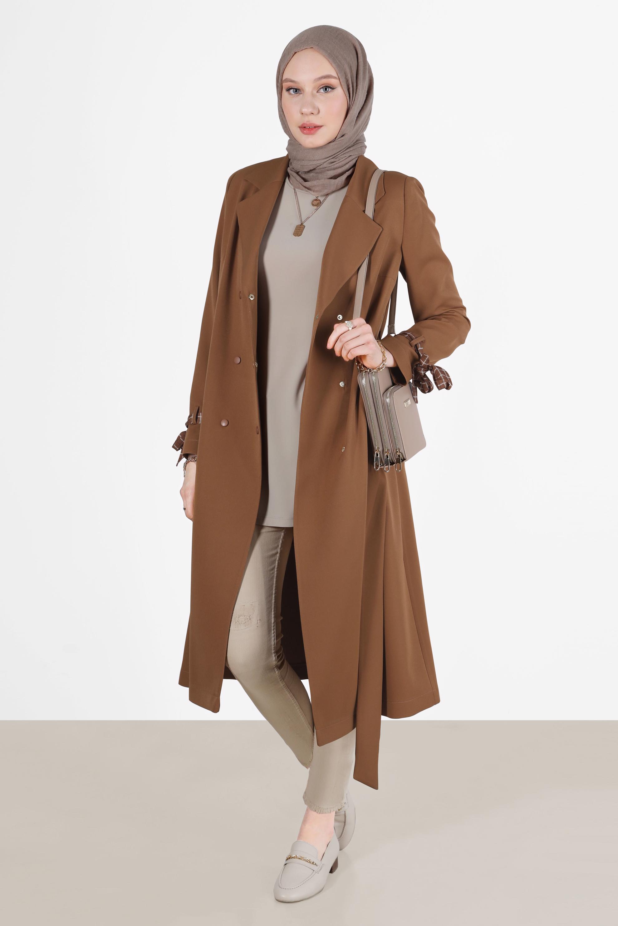 Tesettür giyim KAHVE MANŞETLERİ FULAR DETAYLI KLASİK TRENÇKOT 10563