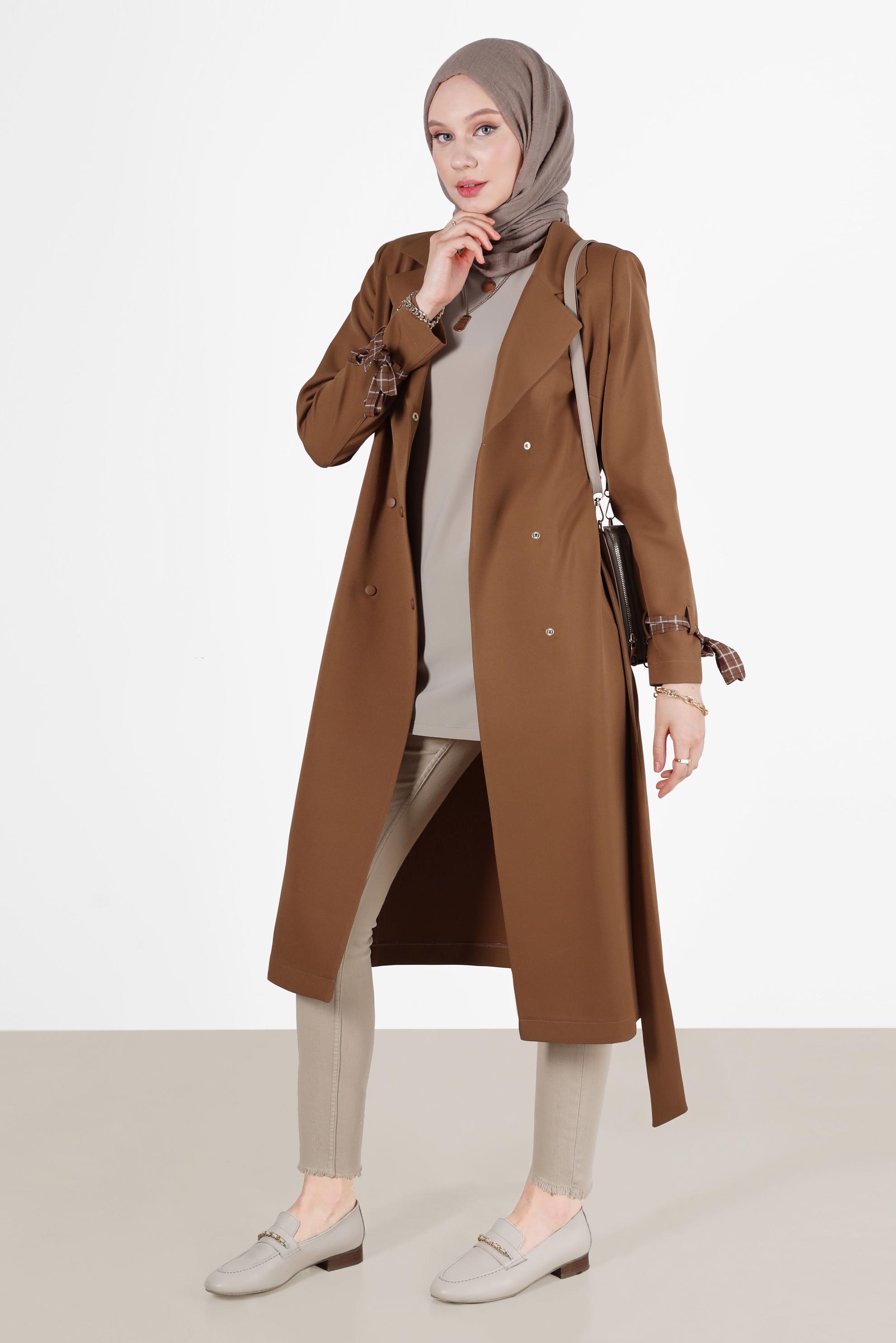 Tesettür giyim KAHVE MANŞETLERİ FULAR DETAYLI KLASİK TRENÇKOT 10563