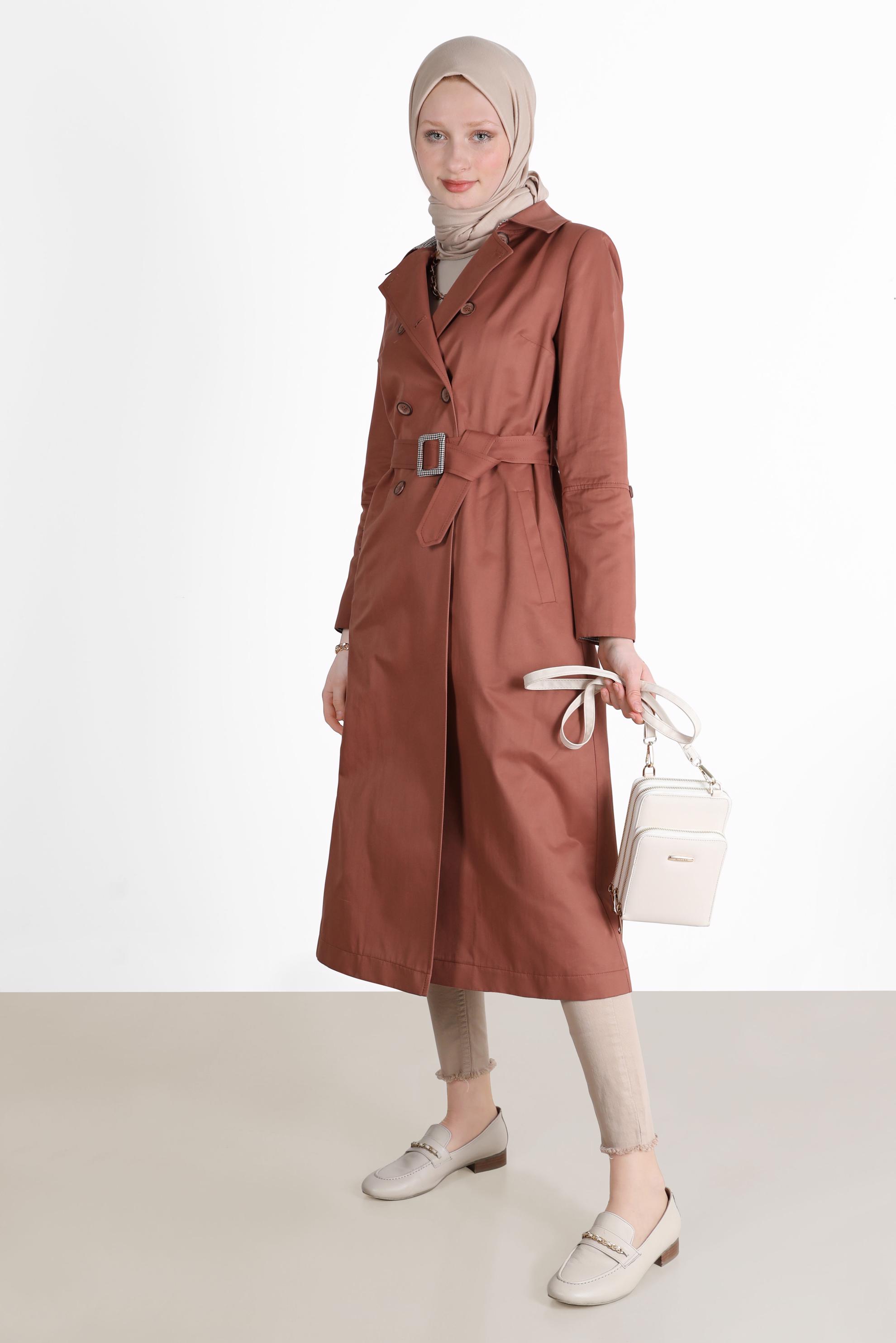 Tesettür giyim TURUNCU EKOSE DESEN DETAYLI KEMERLİ DÜĞMELİ TRENÇKOT 10565 