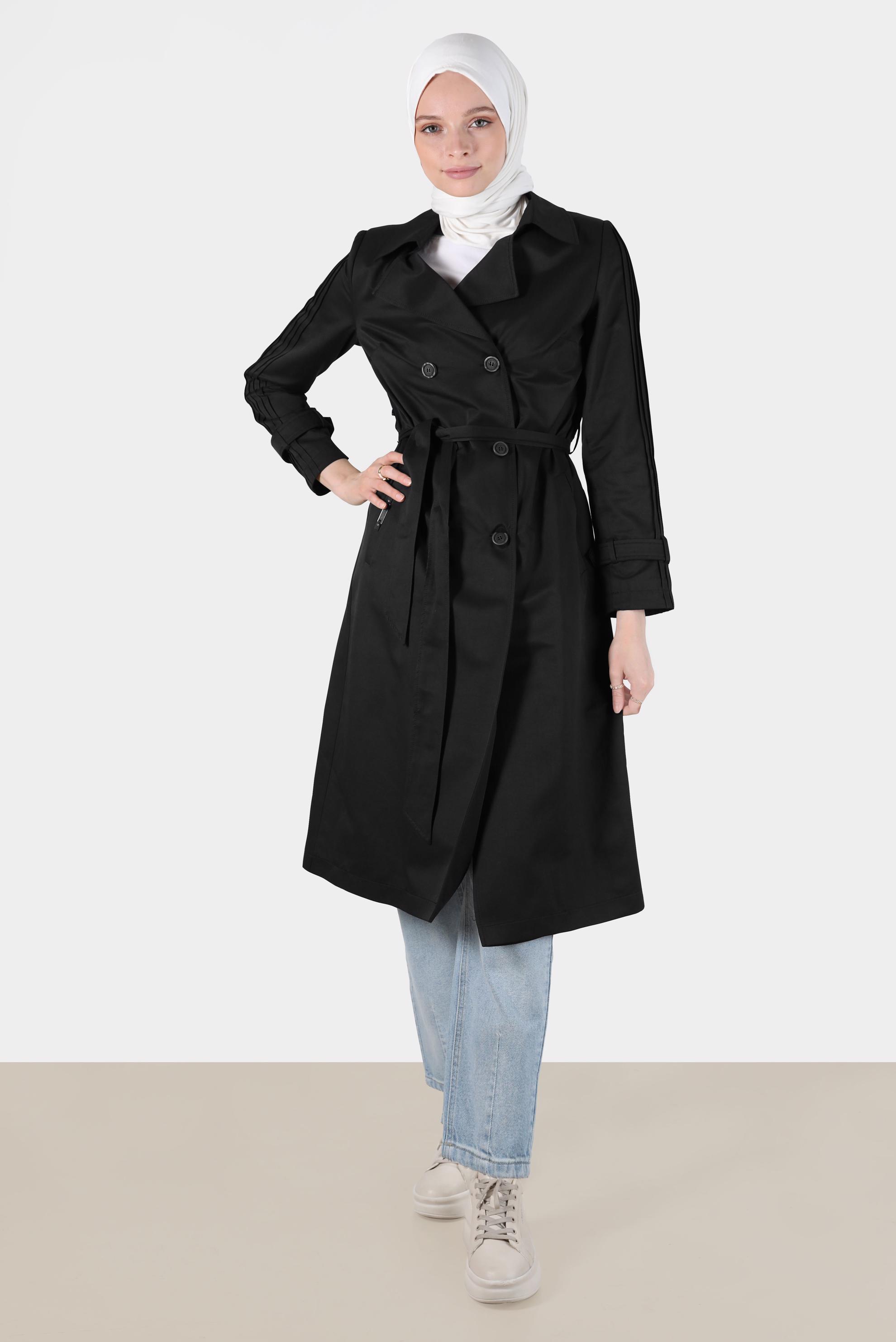 Tesettür giyim SİYAH KOLLARI PİLE DETAYLI KUŞAKLI TRENÇKOT 10567
