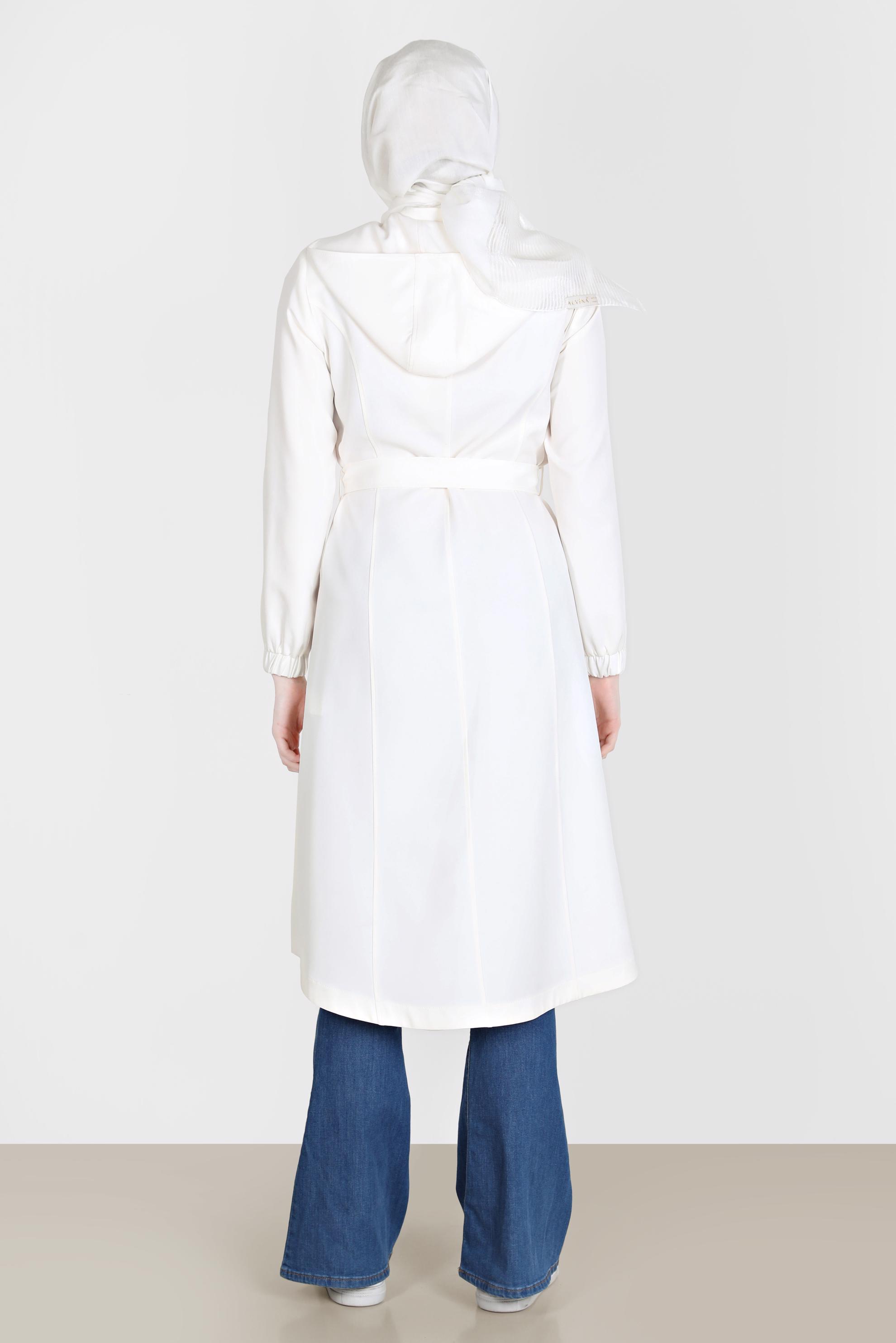 Tesettür giyim BEYAZ NAKIŞLI KUŞAKLI TRENÇKOT 10568 