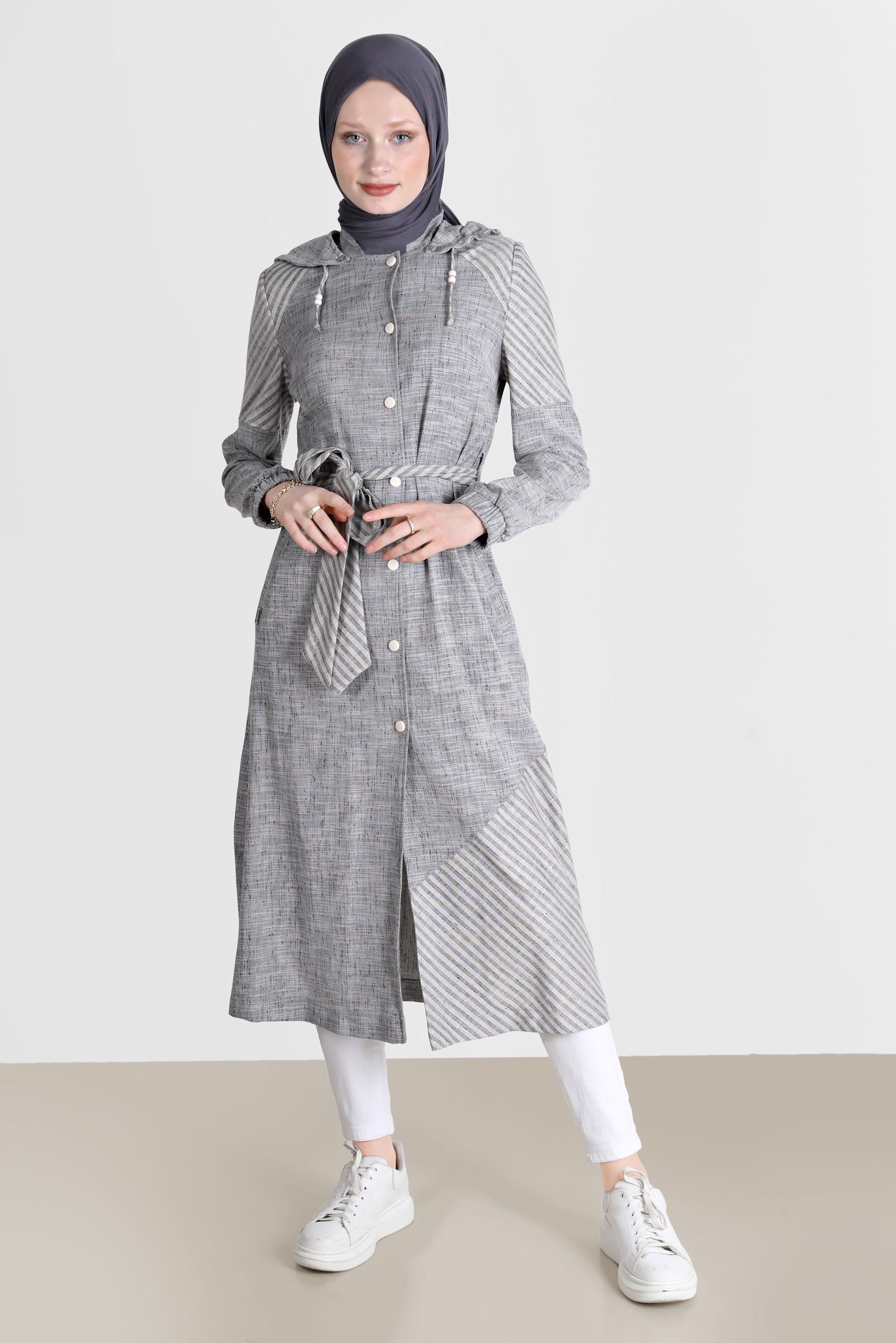 Tesettür giyim SİYAH ŞERİT DETAYLI KAPÜŞONLU TRENÇKOT 10584 