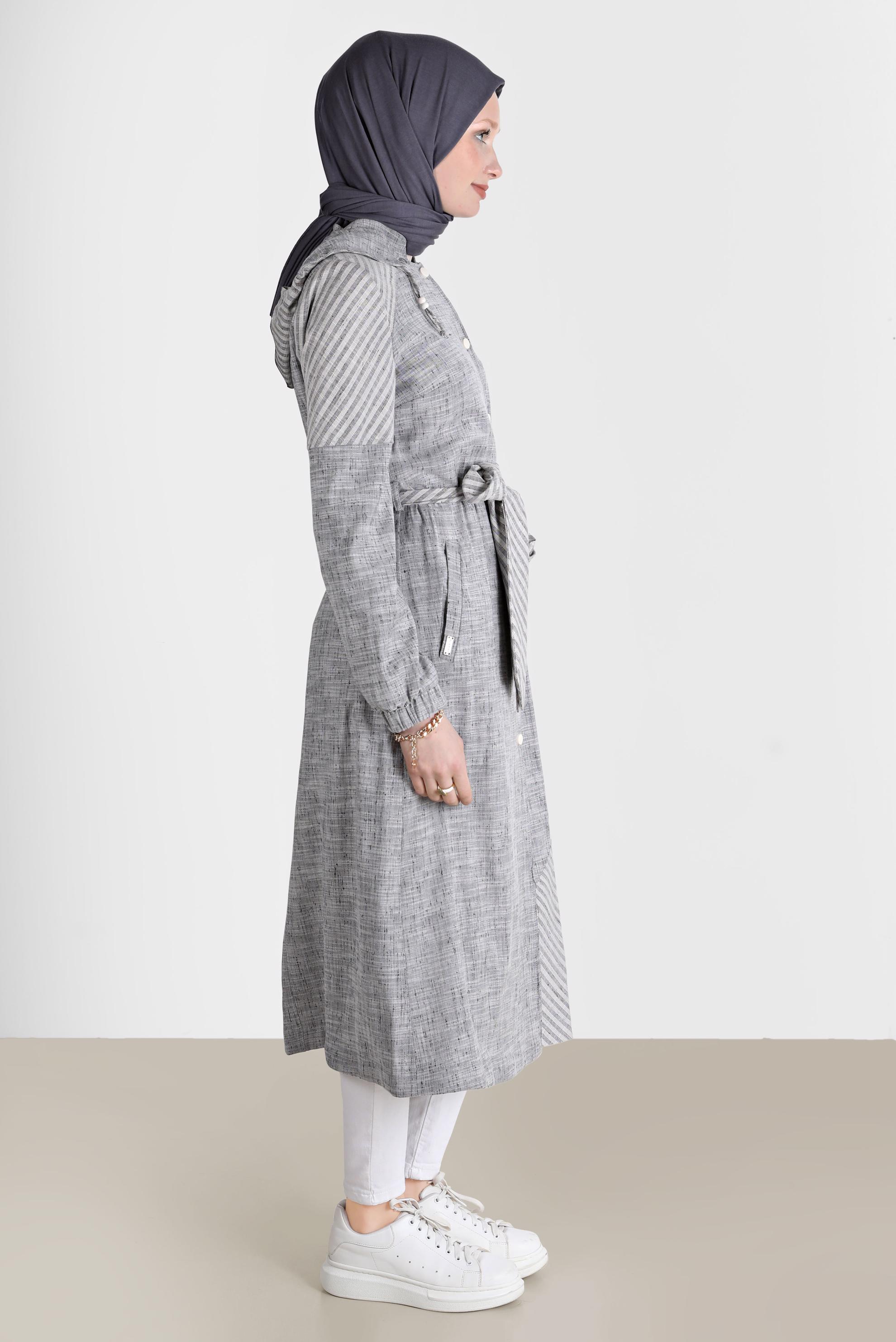 Tesettür giyim SİYAH ŞERİT DETAYLI KAPÜŞONLU TRENÇKOT 10584 