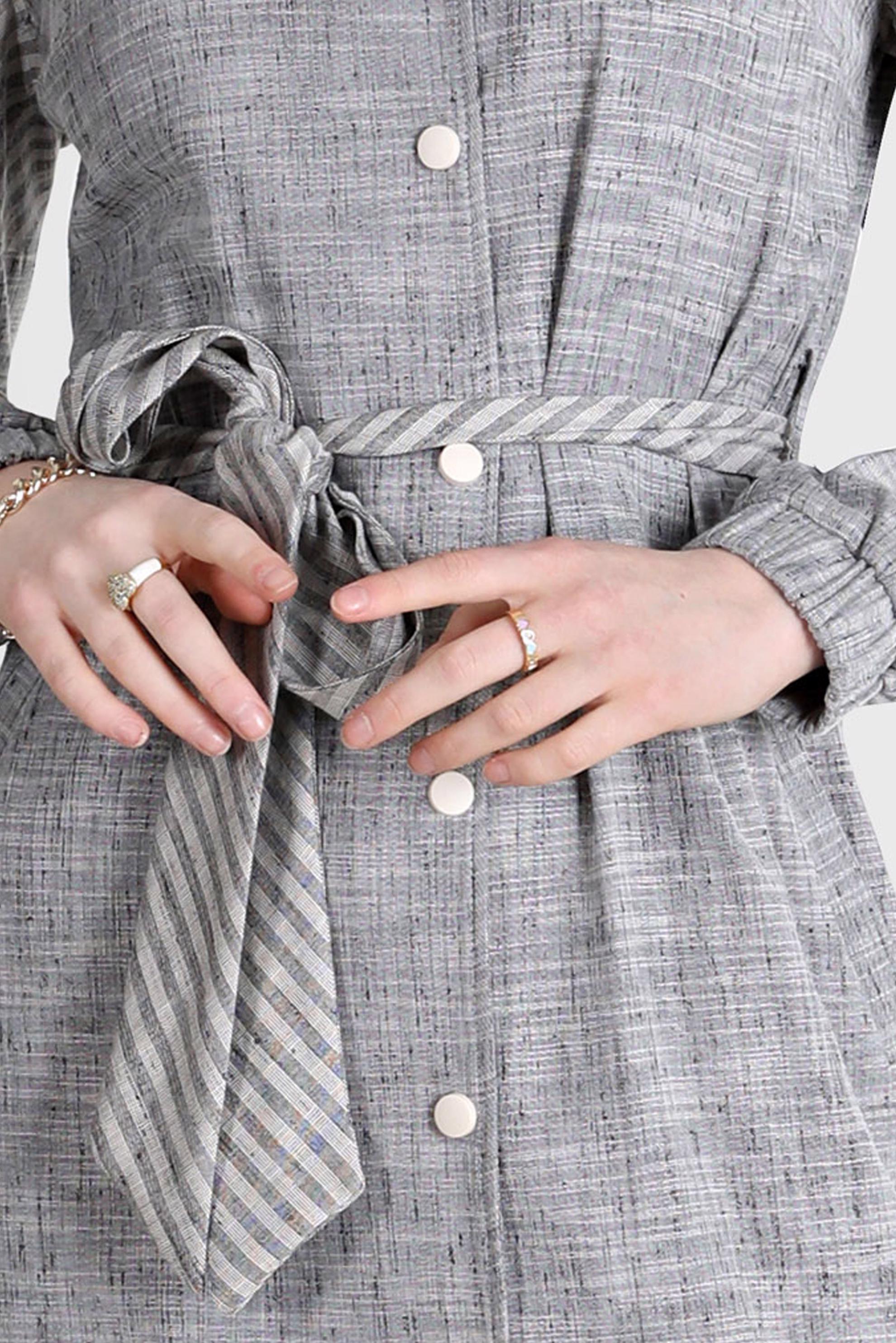 Tesettür giyim SİYAH ŞERİT DETAYLI KAPÜŞONLU TRENÇKOT 10584 