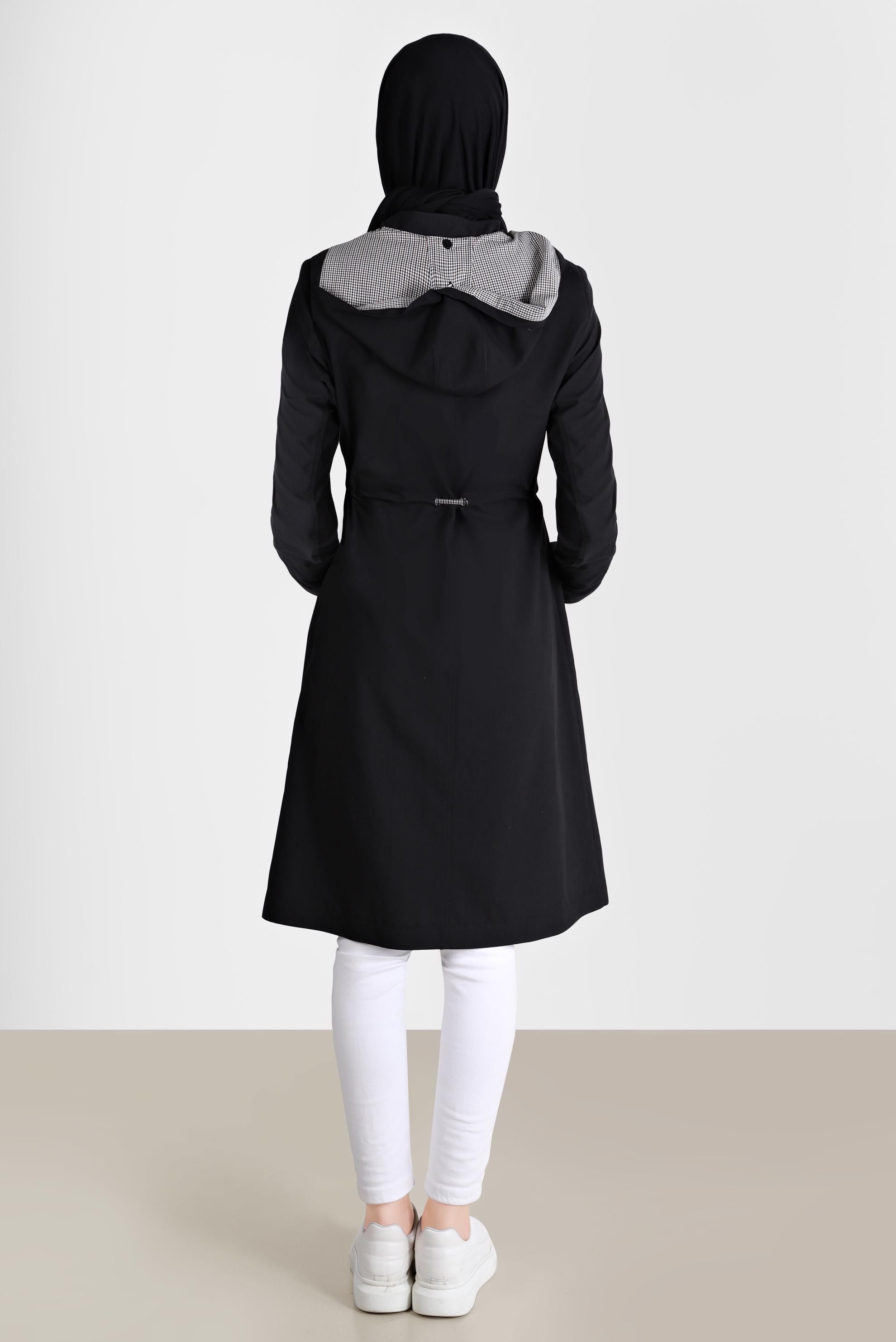 Tesettür giyim SİYAH BELİ BÜZGÜLÜ KAPÜŞONLU TRENÇKOT 10597 