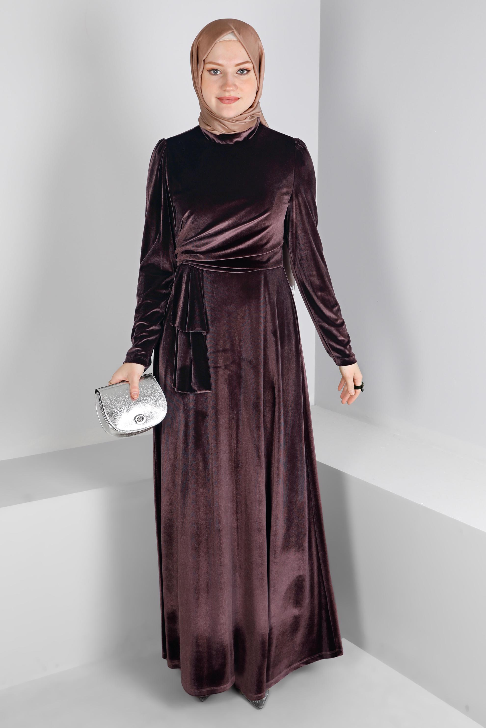 Vêtements hijab BRUN ROBE DE SOIRÉE EN VELOURS NOUÉ À LA MAIN 50281