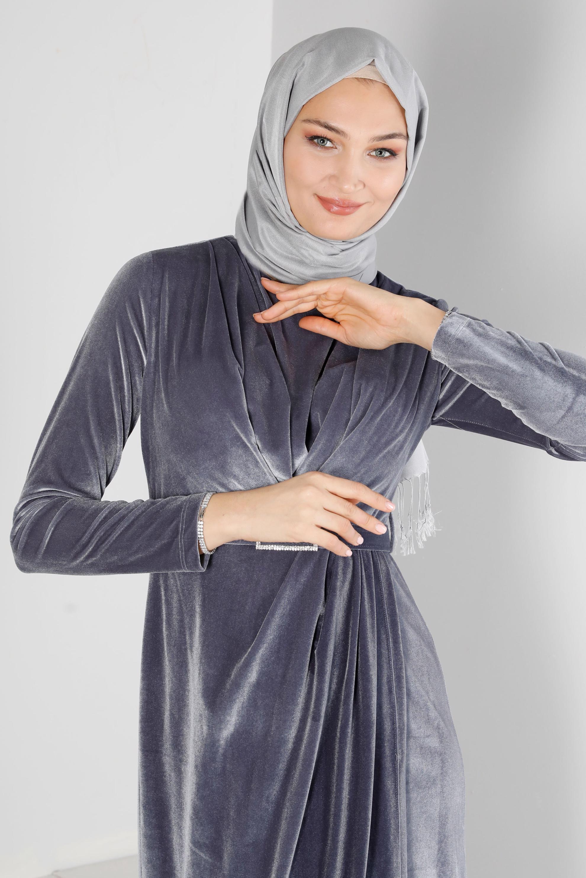 Vêtements hijab ARGENT ROBE DE SOIRÉE EN VELOURS AVEC CEINTURE À GEMMES 50282