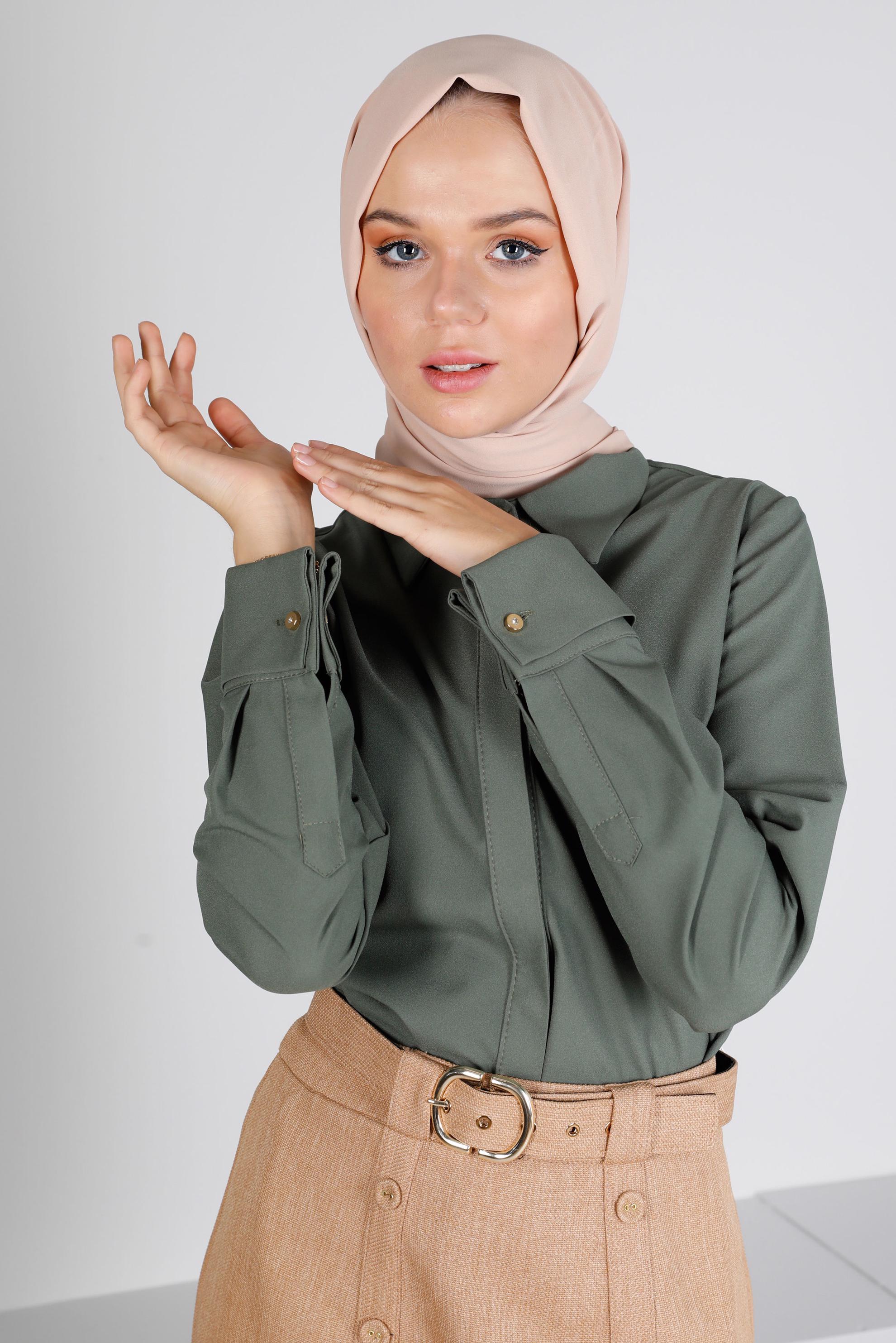 Vêtements hijab KAKI BLOUSE INVISIBLE À BOUTONS 43373