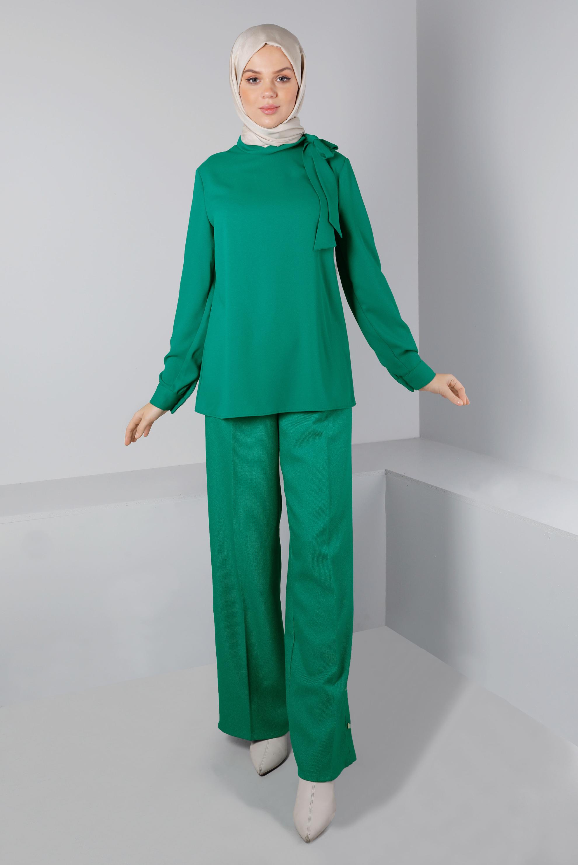 Tesettür giyim YEŞİL BAĞLAMA DETAYLI KREP BLUZ 43381