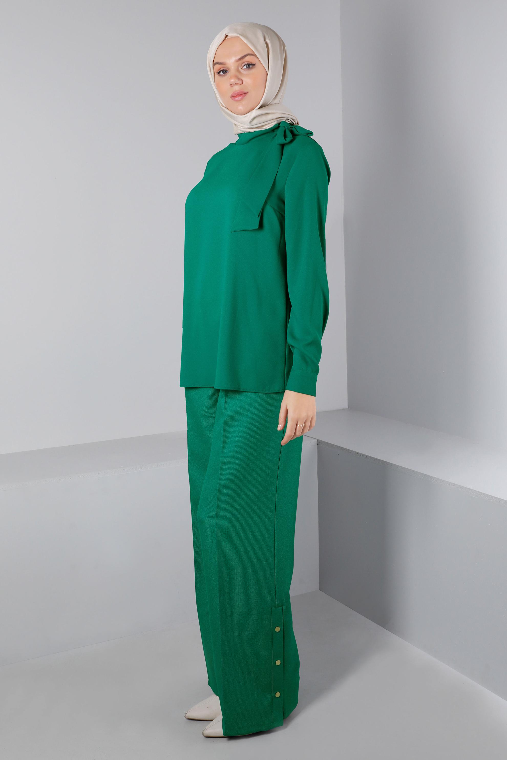 Tesettür giyim YEŞİL BAĞLAMA DETAYLI KREP BLUZ 43381