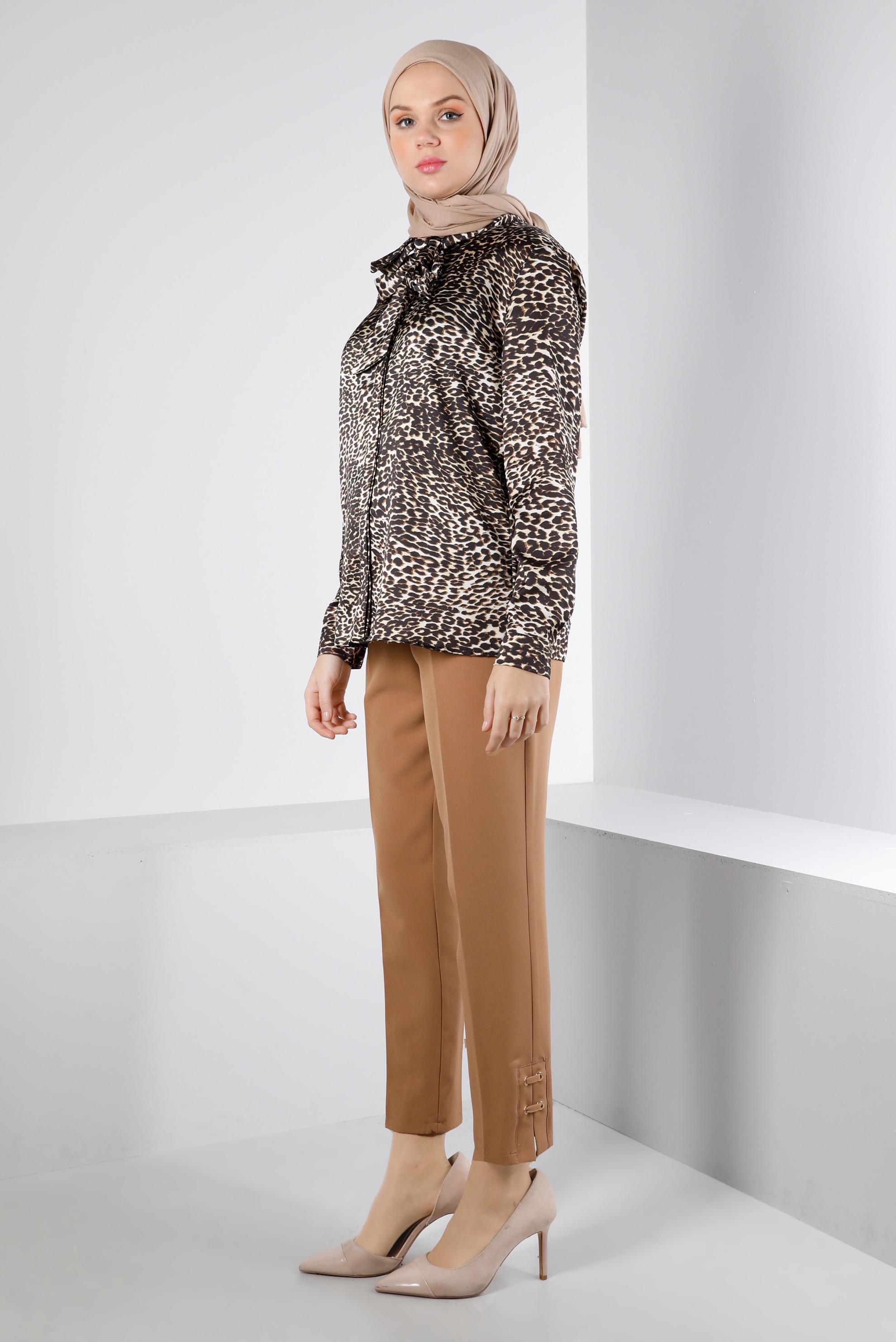 Vêtements hijab BRUN BLOUSE EN SATIN MOTIF LÉOPARD 43410