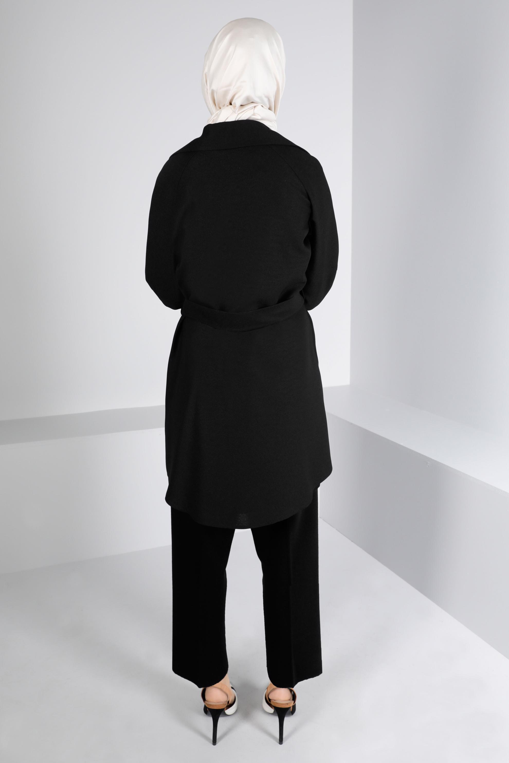 Tesettür giyim SİYAH KUŞAKLI DÜĞMELİ CEKET 43362 