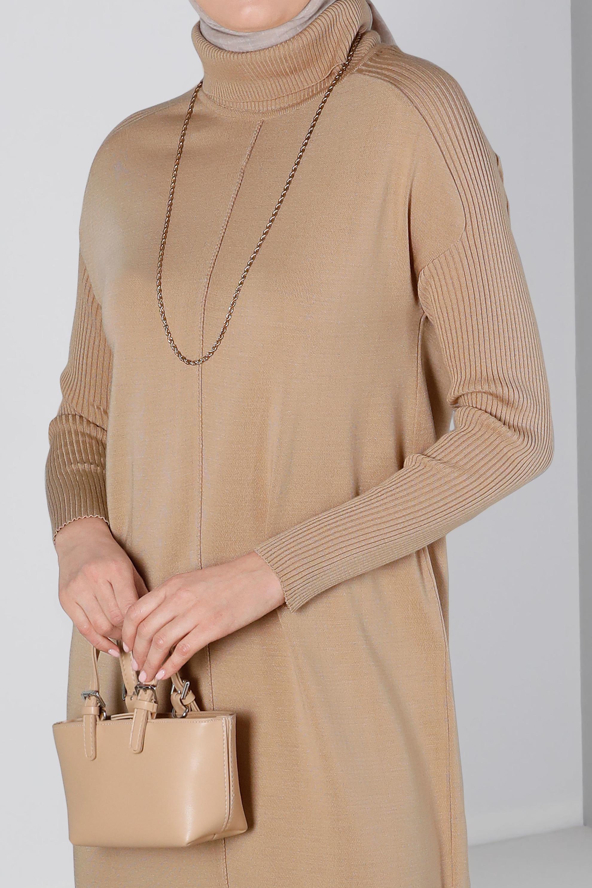 Tesettür giyim BEJ BALIKÇI YAKA BASIC TRİKO ELBİSE 43104 