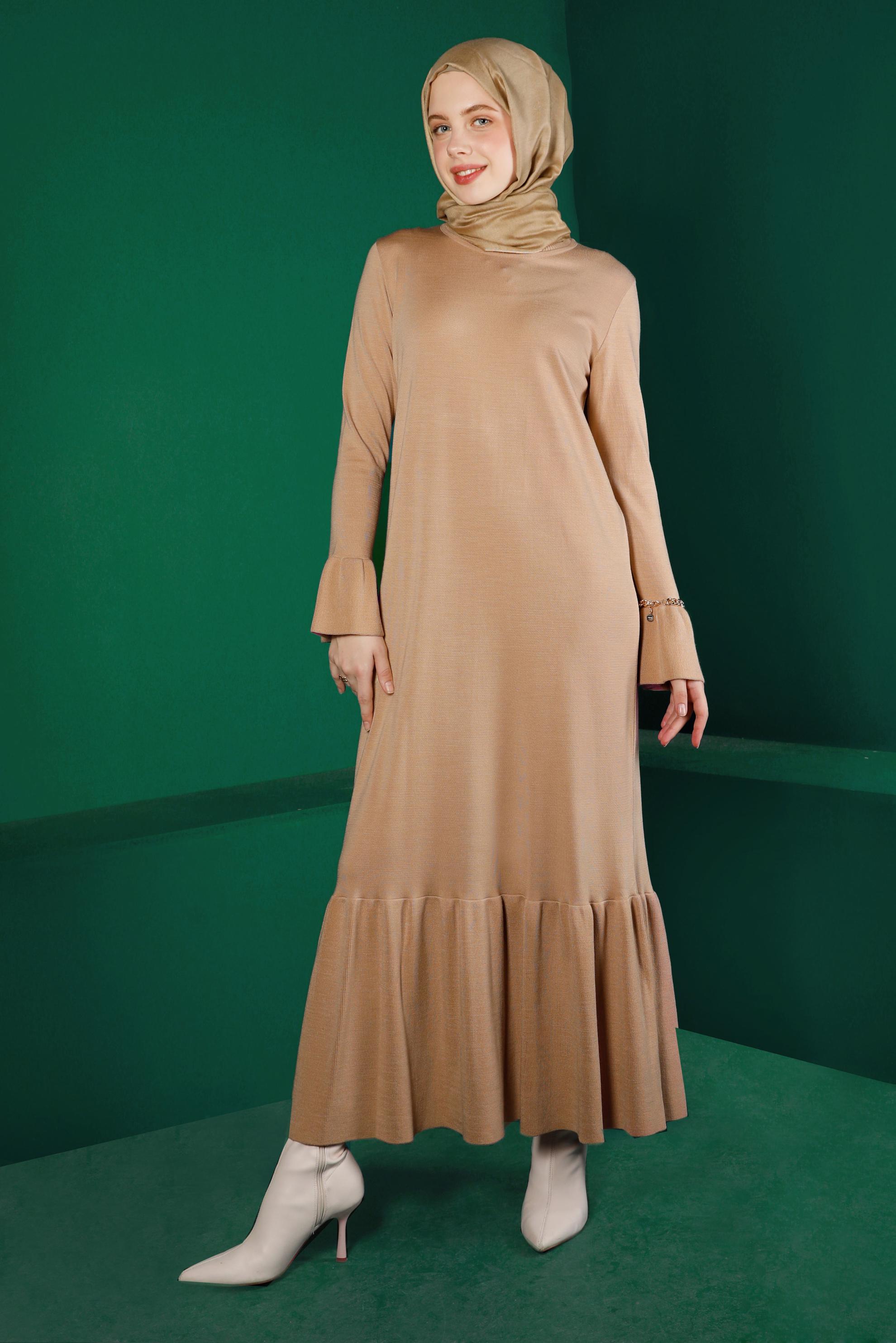 Tesettür giyim BEJ VOLANLI TRİKO ELBİSE 43128