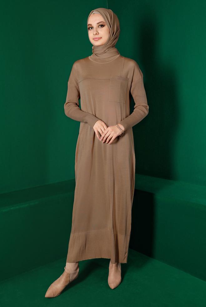 Tesettür giyim BEJ CEP DETAYLI BASIC TRİKO ELBİSE 43129 - ALVİNA