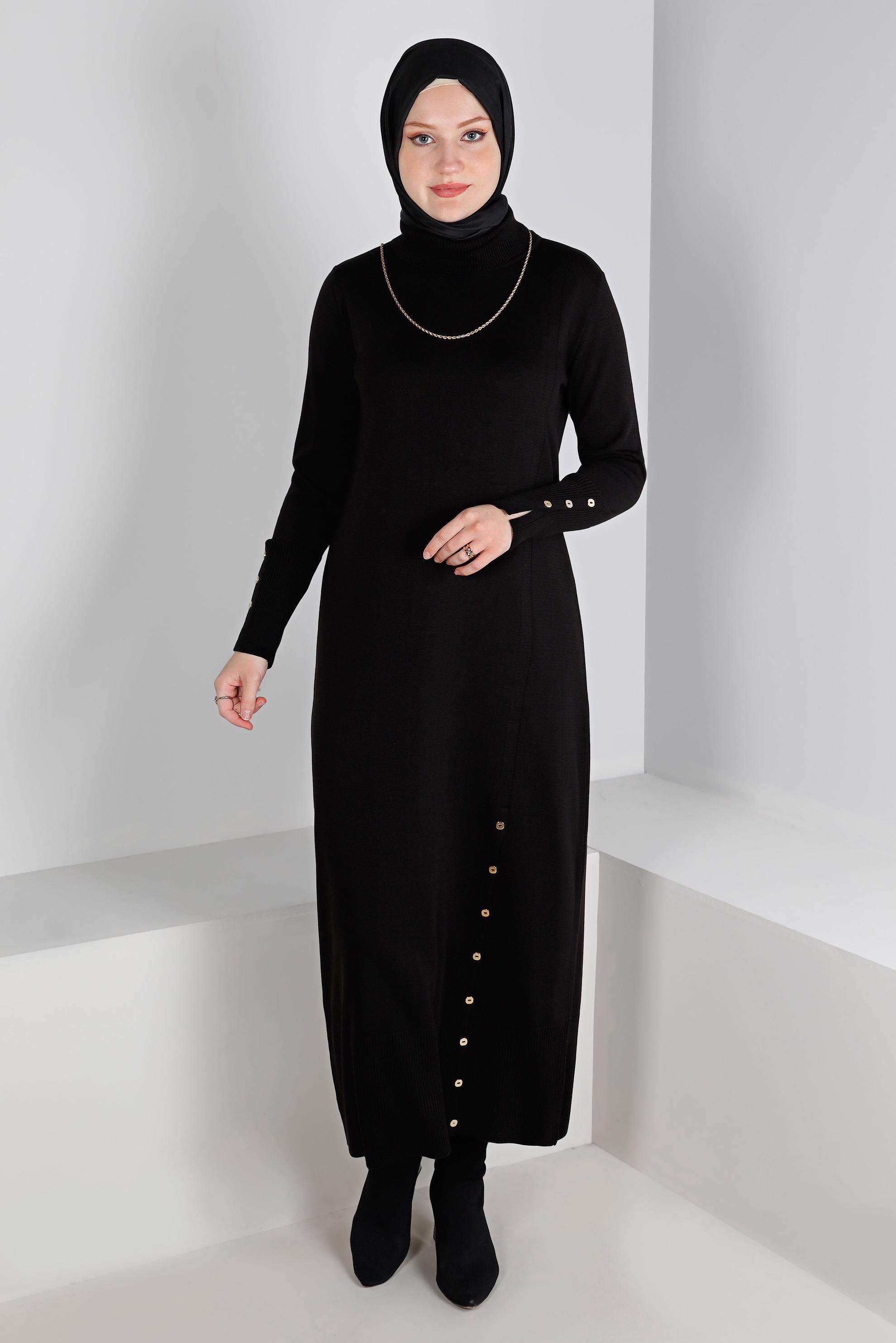 Tesettür giyim SİYAH ETEK UCU VE MANŞETLERİ DÜĞMELİ TRİKO ELBİSE 43130