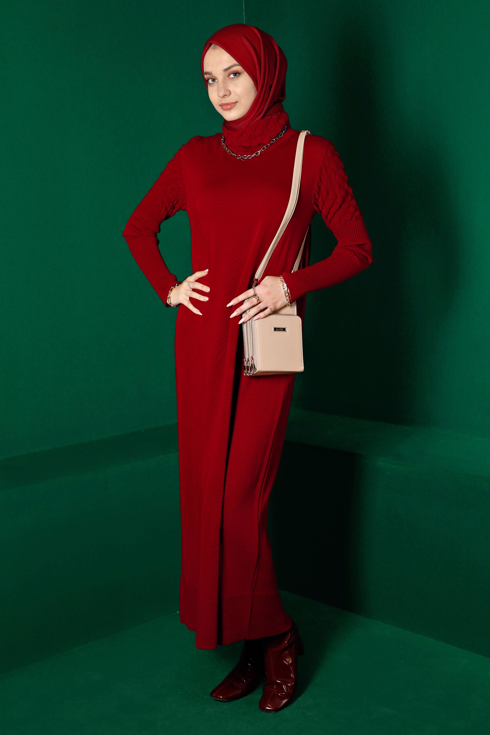 Tesettür giyim KIRMIZI BOĞAZLI BASIC TRİKO ELBİSE 43131