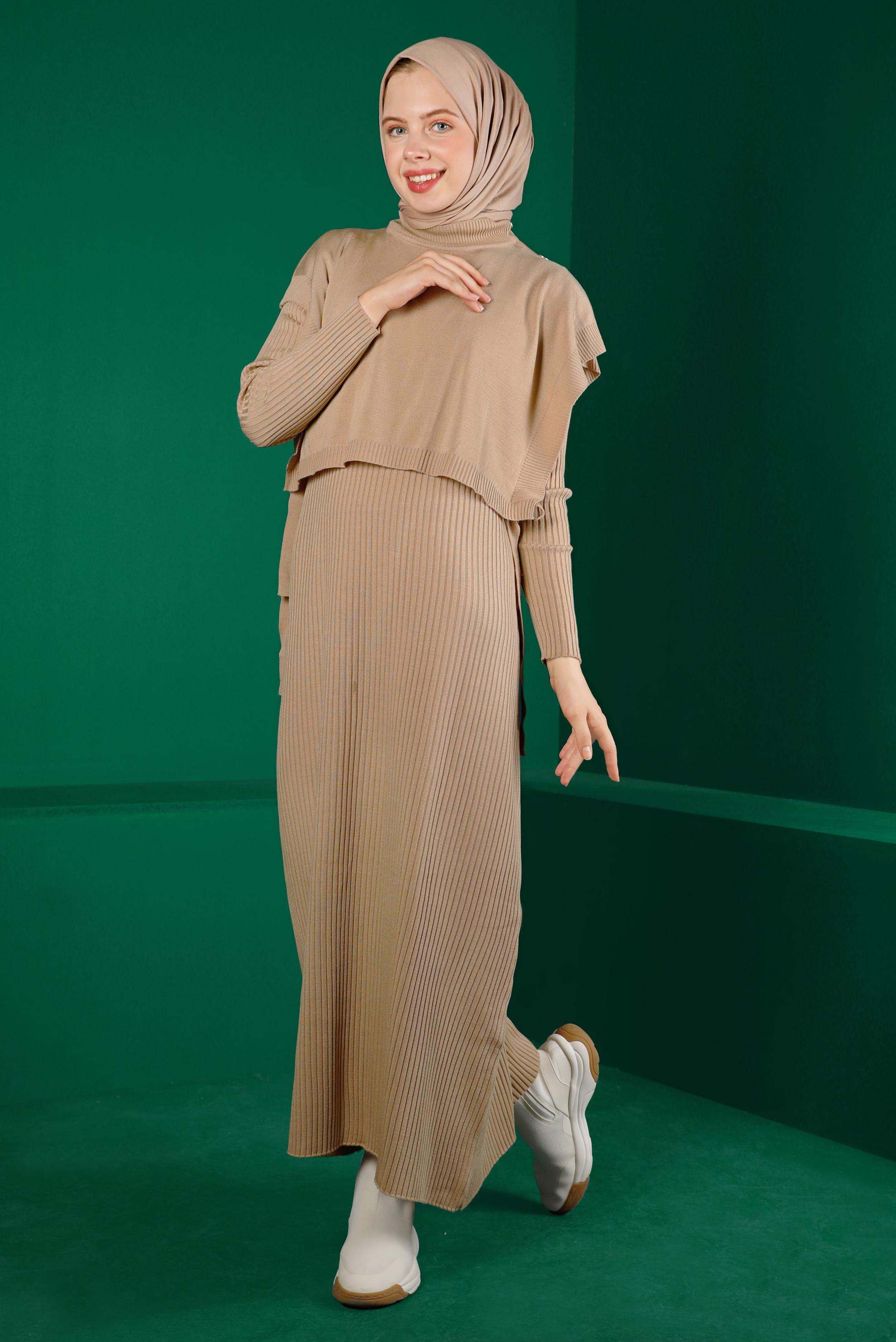 Tesettür giyim KAHVE BAĞLAMA DETAYLI PİLELİ TRİKO İKİLİ ELBİSE 43199