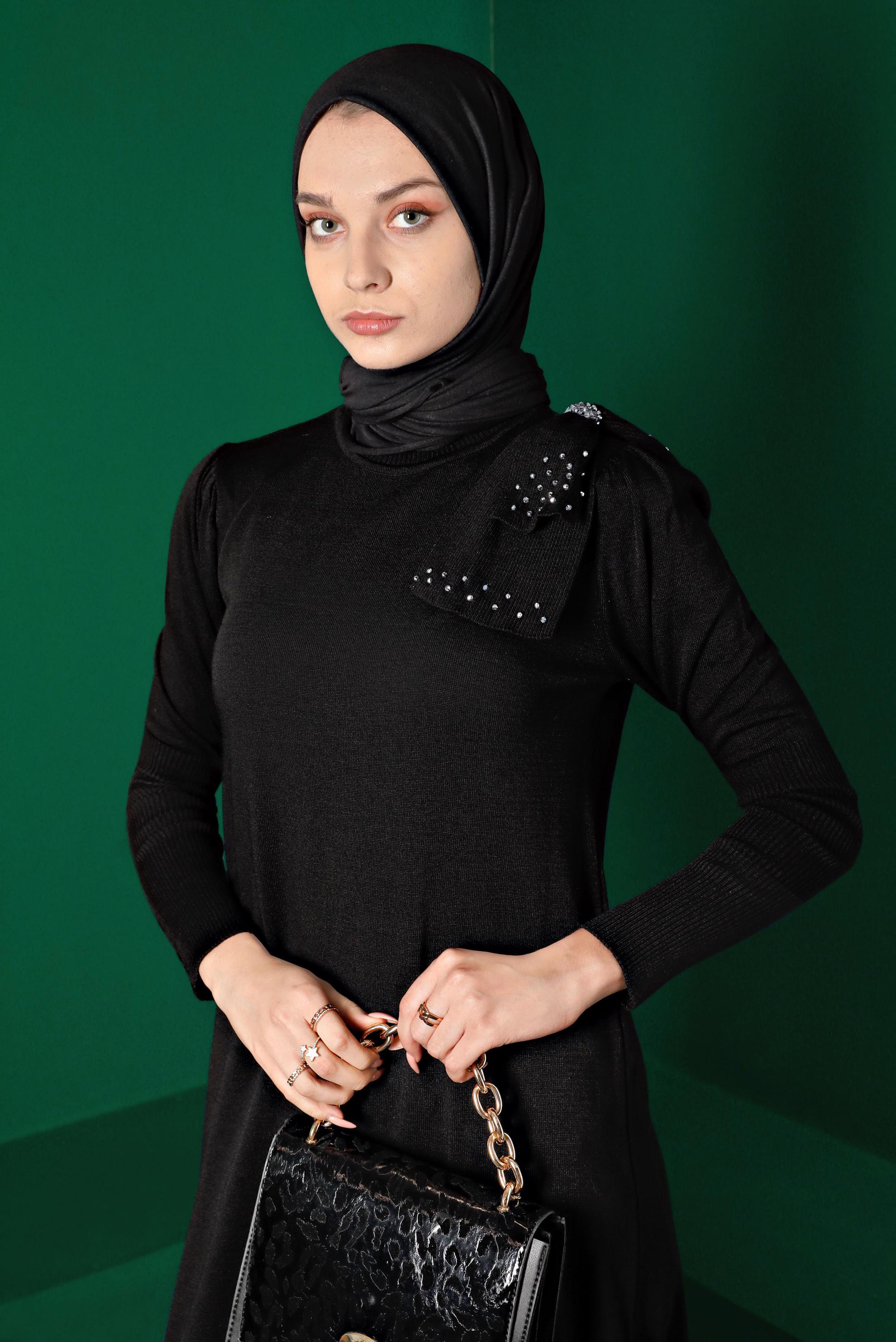 Tesettür giyim SİYAH FİYONK DETAYLI TRİKO ELBİSE 43200 