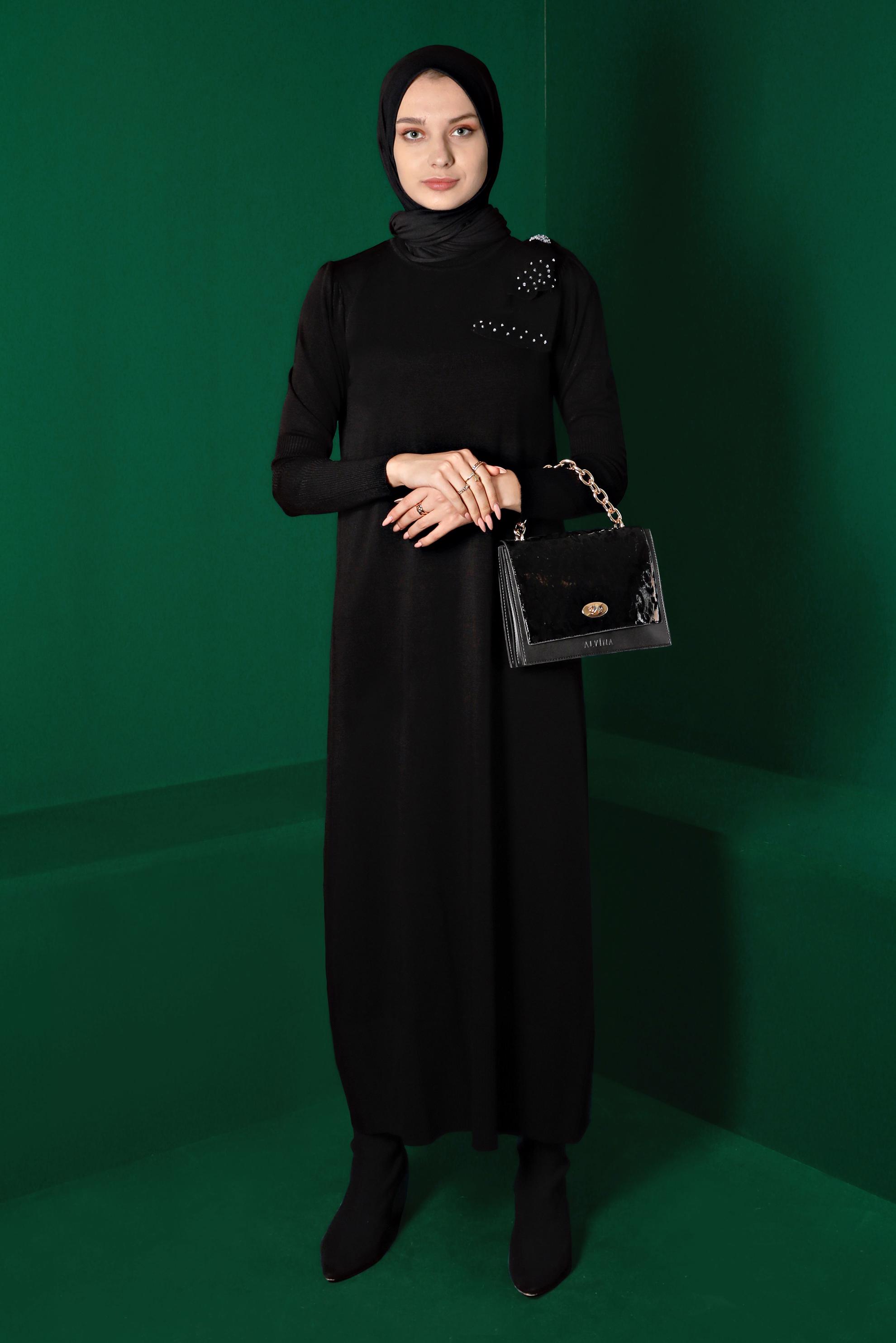 Tesettür giyim SİYAH FİYONK DETAYLI TRİKO ELBİSE 43200 