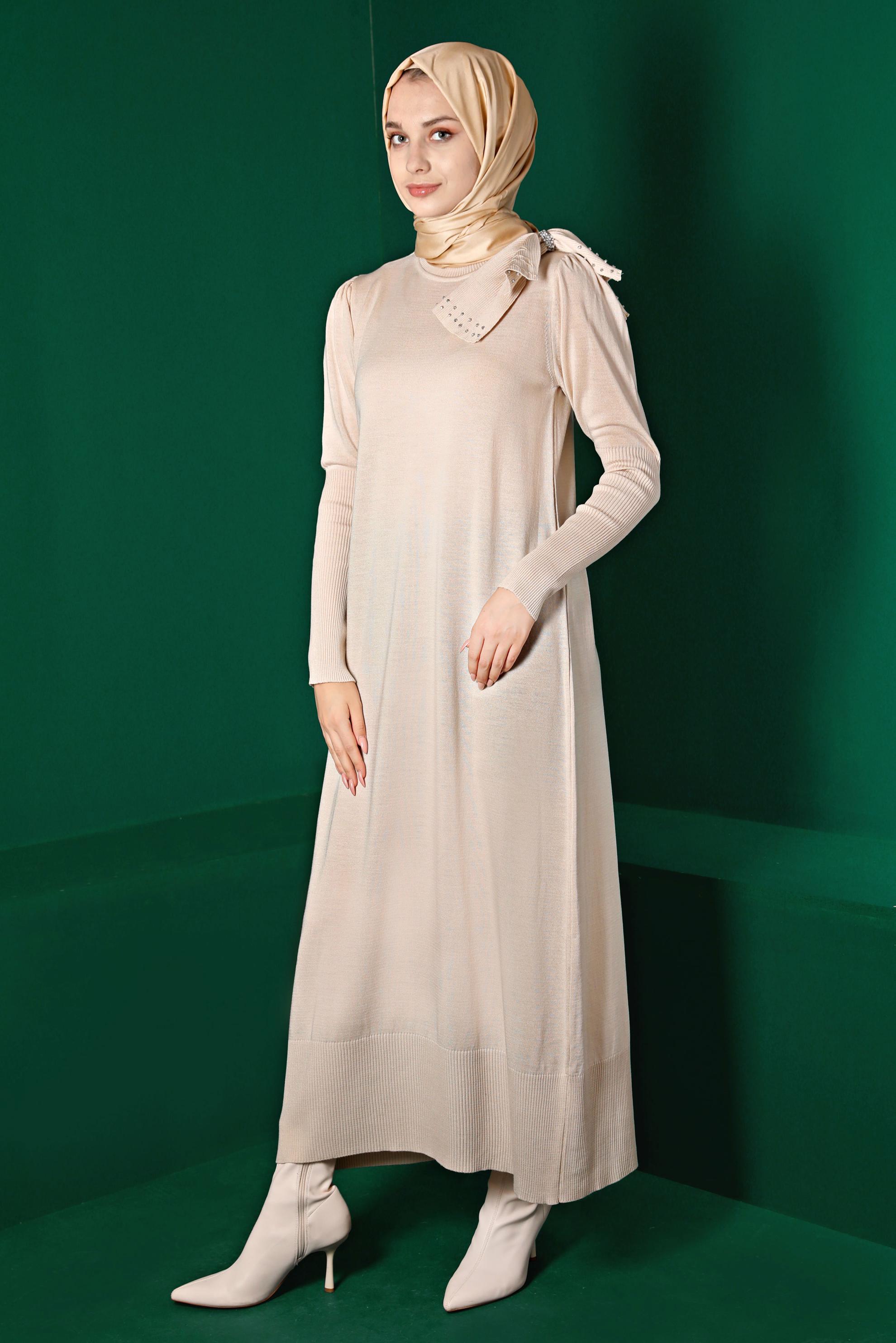 Tesettür giyim BEJ FİYONK DETAYLI TRİKO ELBİSE 43200 