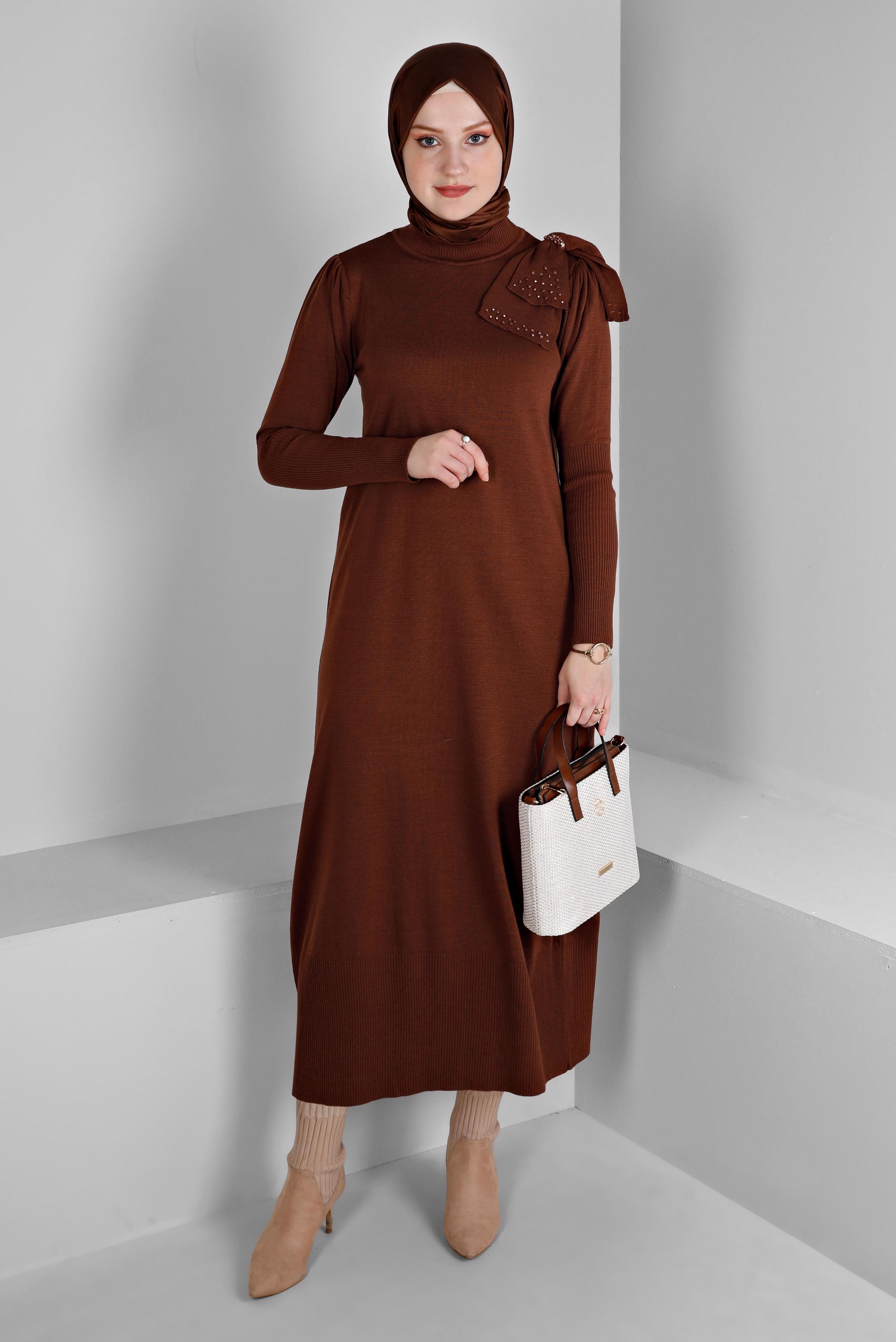 Tesettür giyim KAHVE FİYONK DETAYLI TRİKO ELBİSE 43200 