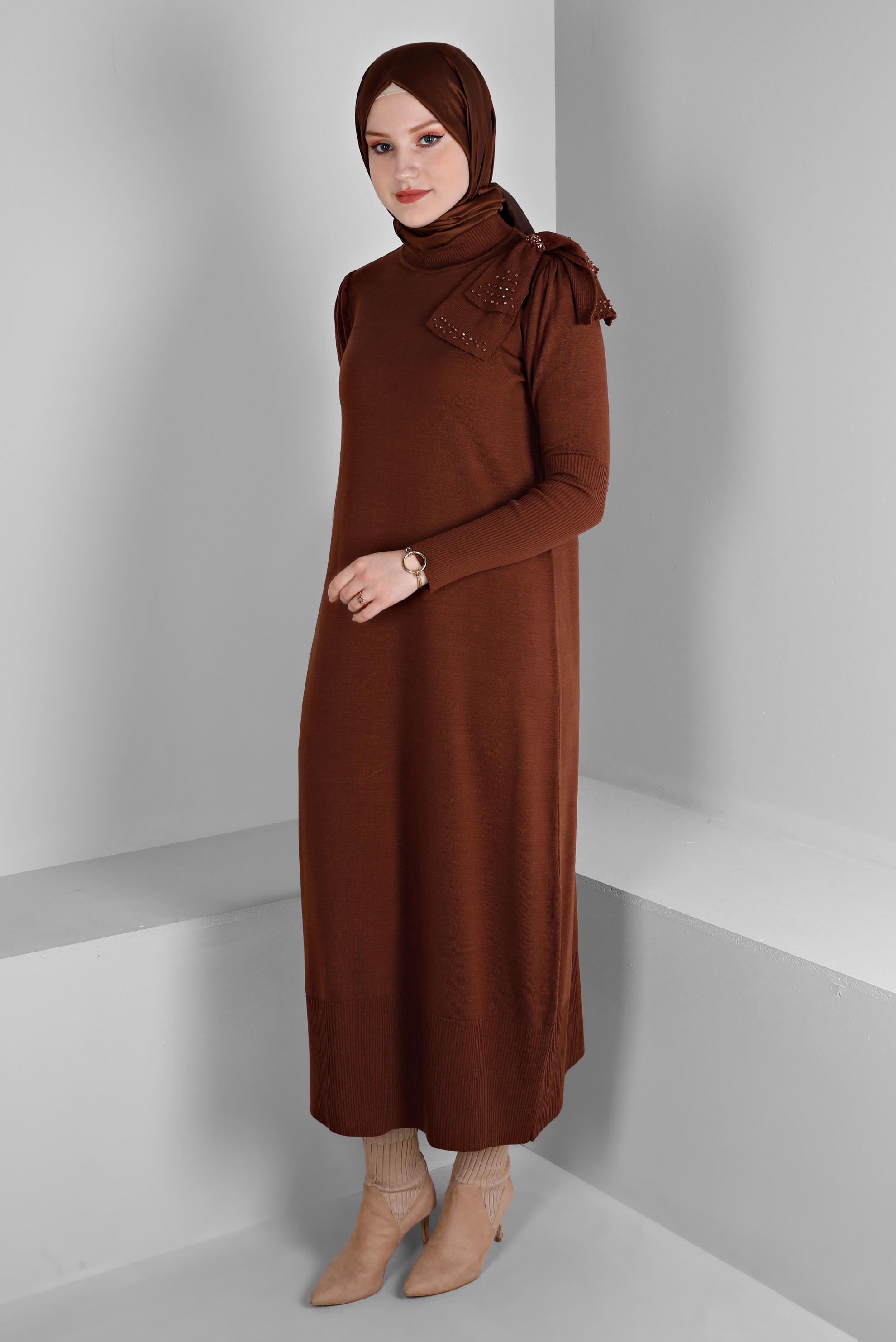 Tesettür giyim KAHVE FİYONK DETAYLI TRİKO ELBİSE 43200 