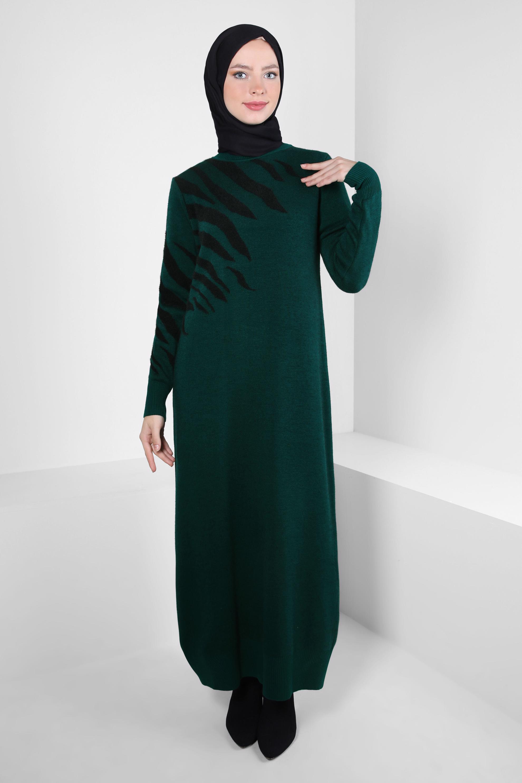 Tesettür giyim YEŞİL ZEBRA DESENLİ TRİKO ELBİSE 43203	