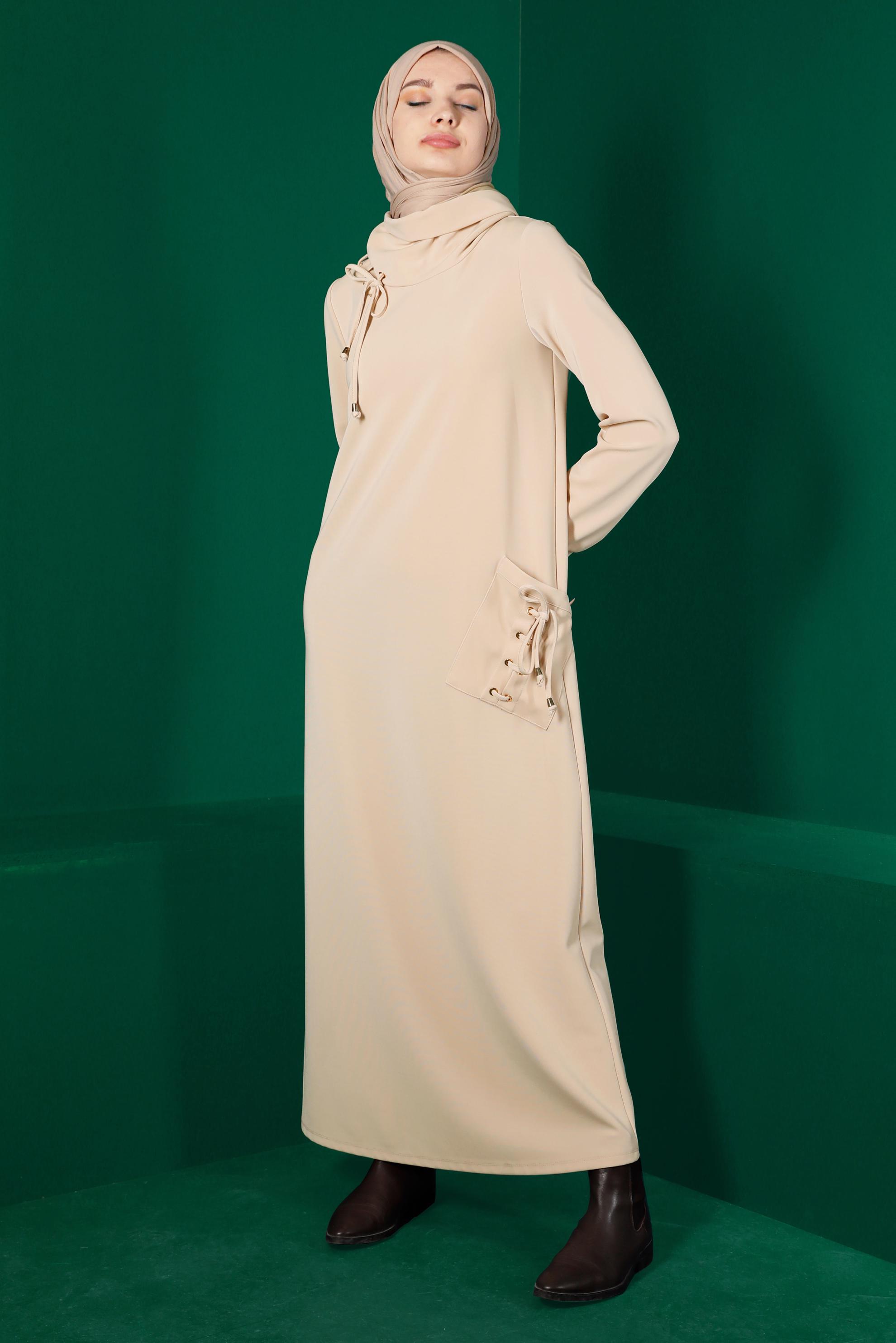 Tesettür giyim BEJ KUŞGÖZÜ DETAYLI CEPLİ ELBİSE 43255