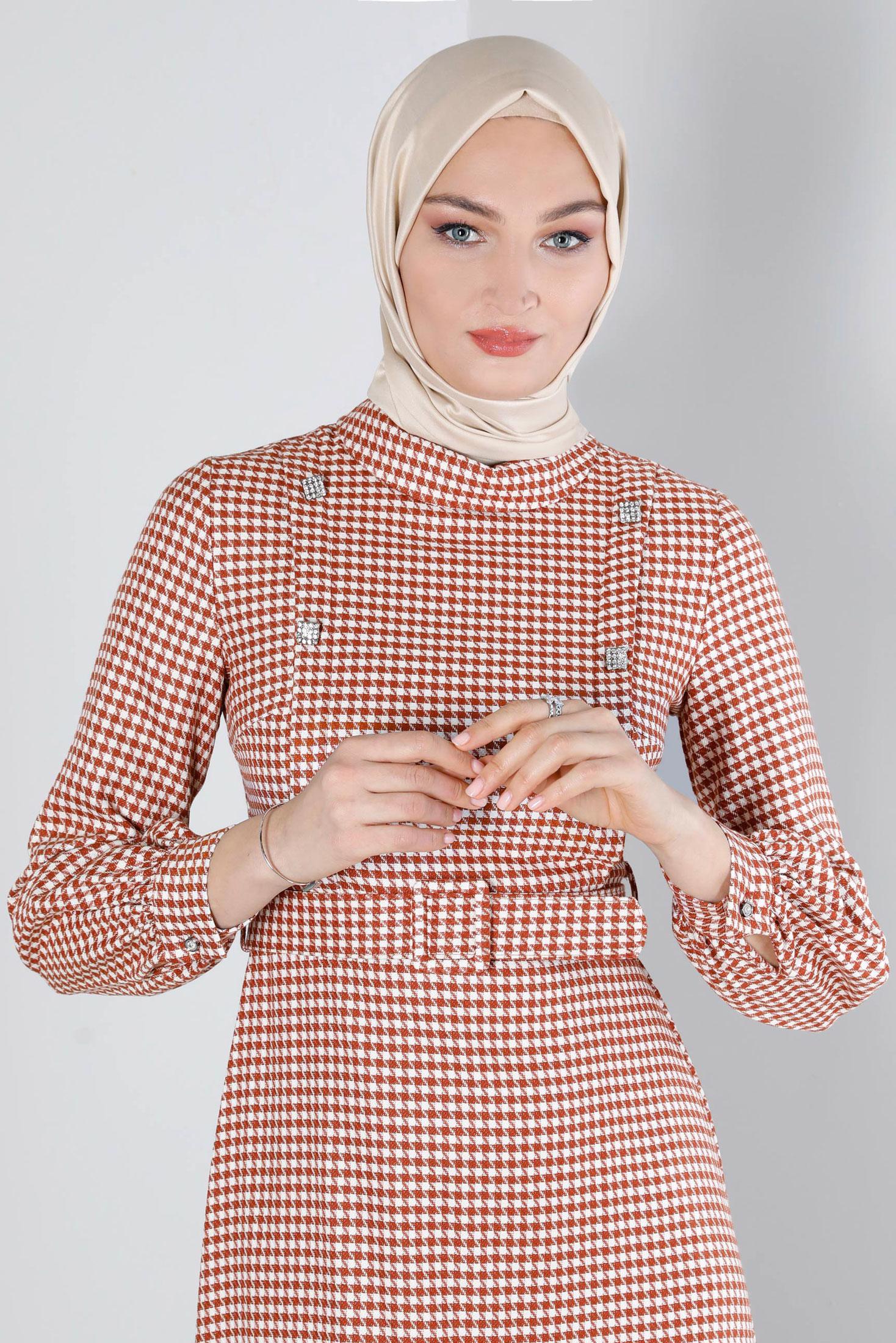 Tesettür giyim TURUNCU KAZAYAĞI DESENLİ TAŞLI ELBİSE 43292 