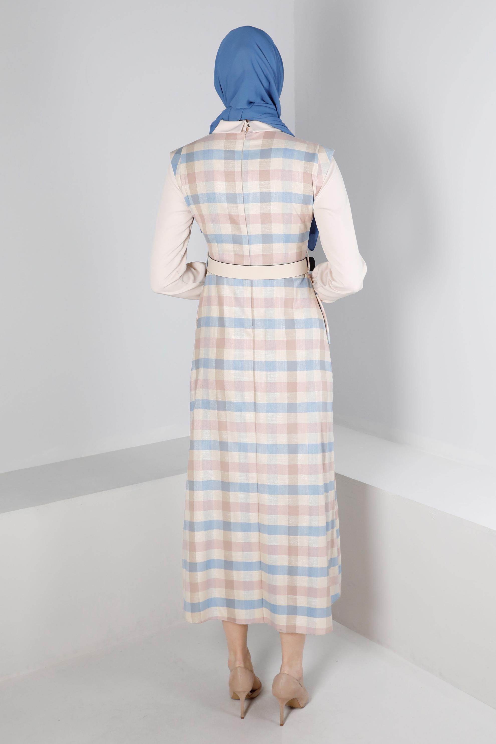 Tesettür giyim PUDRA KARELİ DÜĞME DETAYLI ELBİSE 43326 