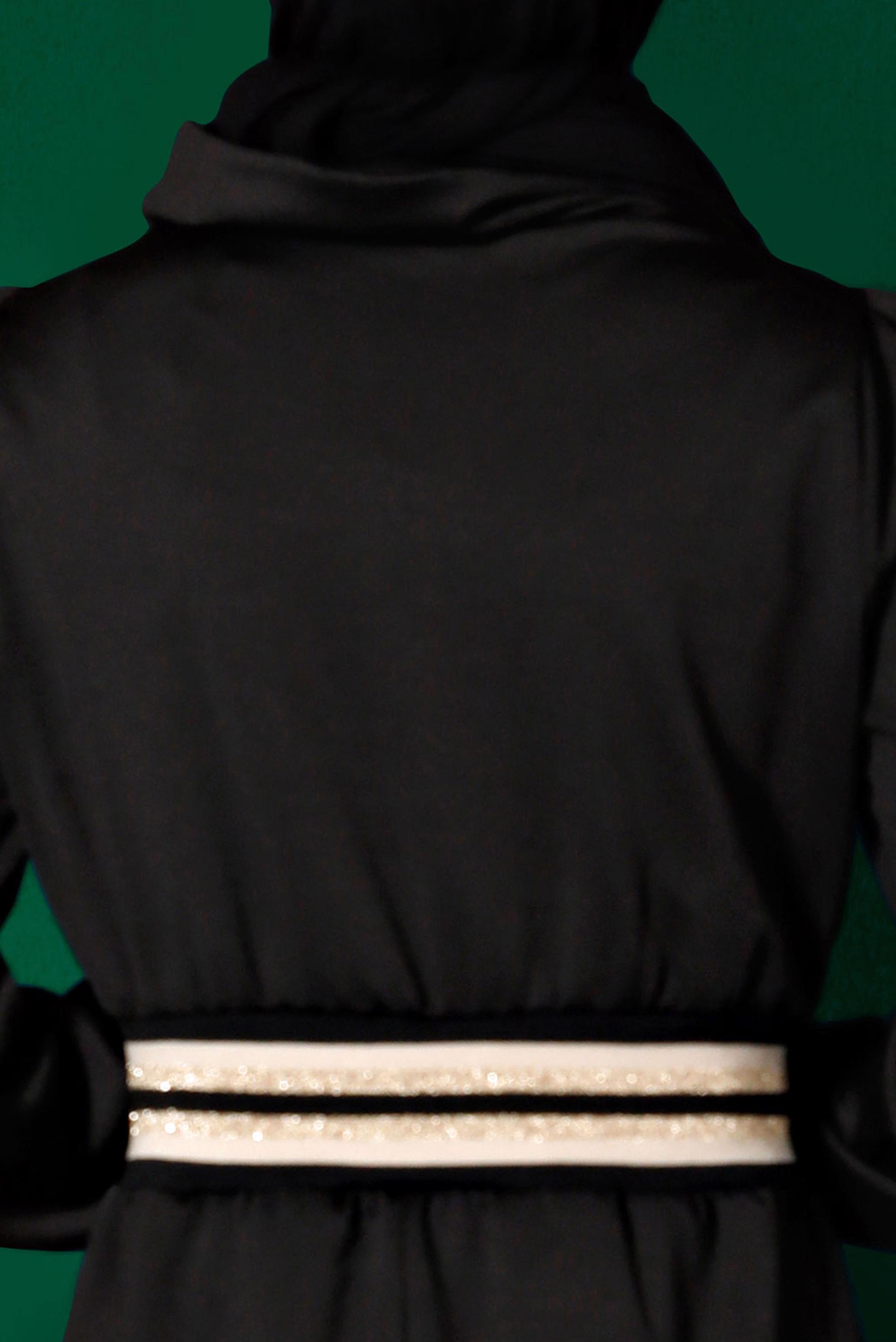 Tesettür giyim SİYAH BELİ VE MANŞETLERİ LASTİKLİ ELBİSE 43327