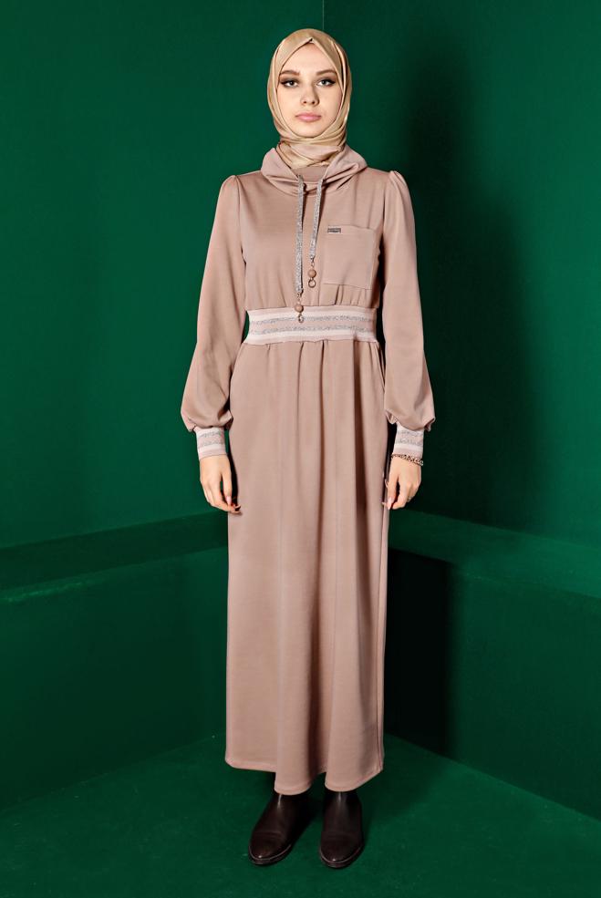 Tesettür giyim BEJ BELİ VE MANŞETLERİ LASTİKLİ ELBİSE 43327 - ALVİNA