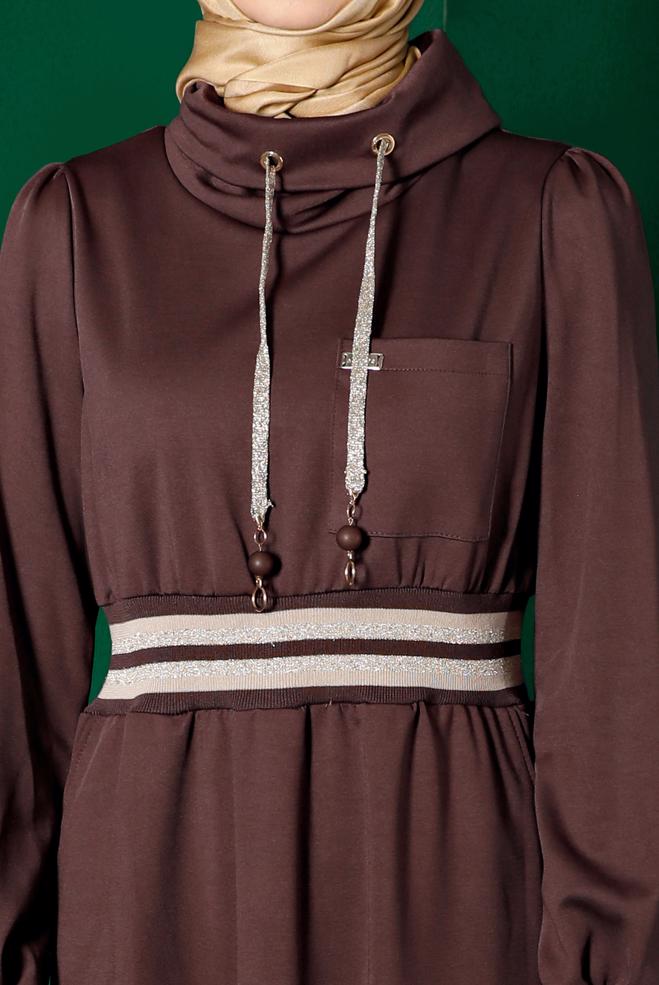 Tesettür giyim KAHVE BELİ VE MANŞETLERİ LASTİKLİ ELBİSE 43327 - ALVİNA