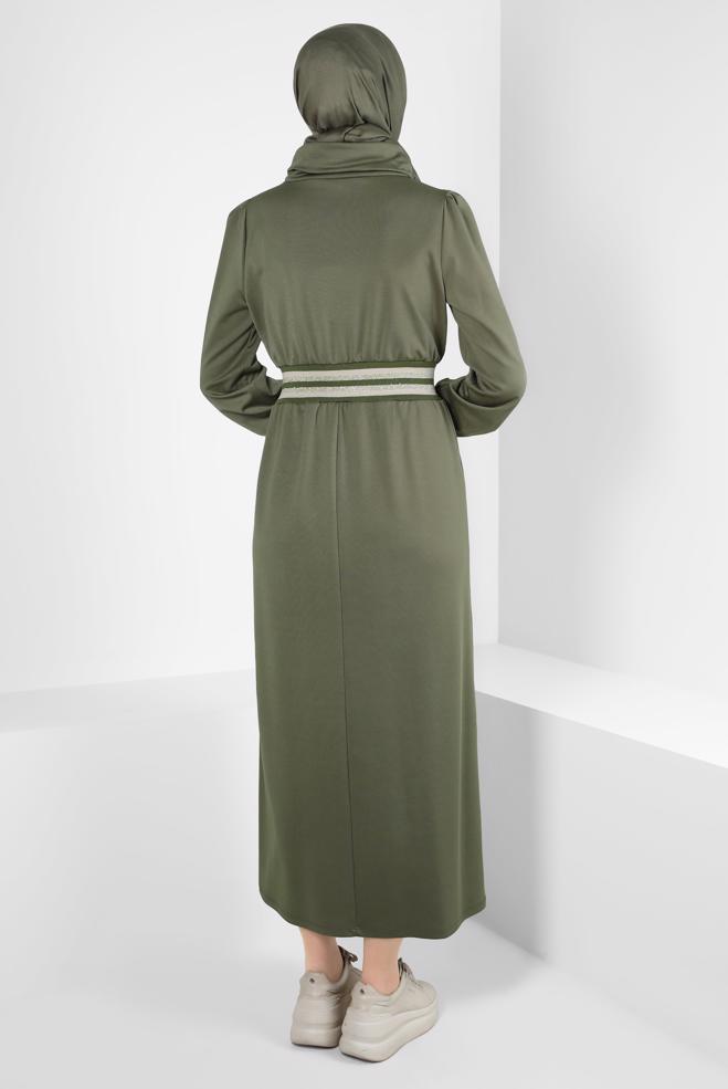 Tesettür giyim HAKİ BELİ VE MANŞETLERİ LASTİKLİ ELBİSE 43327 - ALVİNA