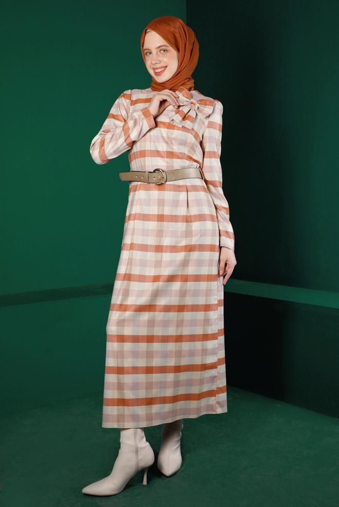 Tesettür giyim TURUNCU FİYONK DETAYLI EKOSE ELBİSE 43329  - ALVİNA