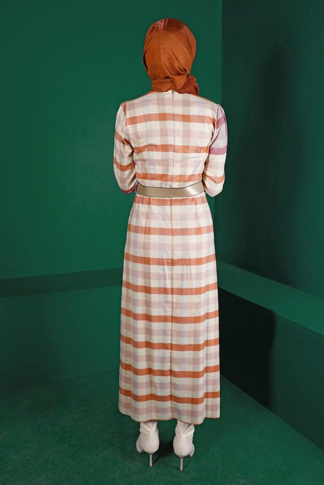 Tesettür giyim TURUNCU FİYONK DETAYLI EKOSE ELBİSE 43329  - ALVİNA