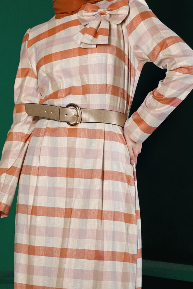 Tesettür giyim TURUNCU FİYONK DETAYLI EKOSE ELBİSE 43329  - ALVİNA