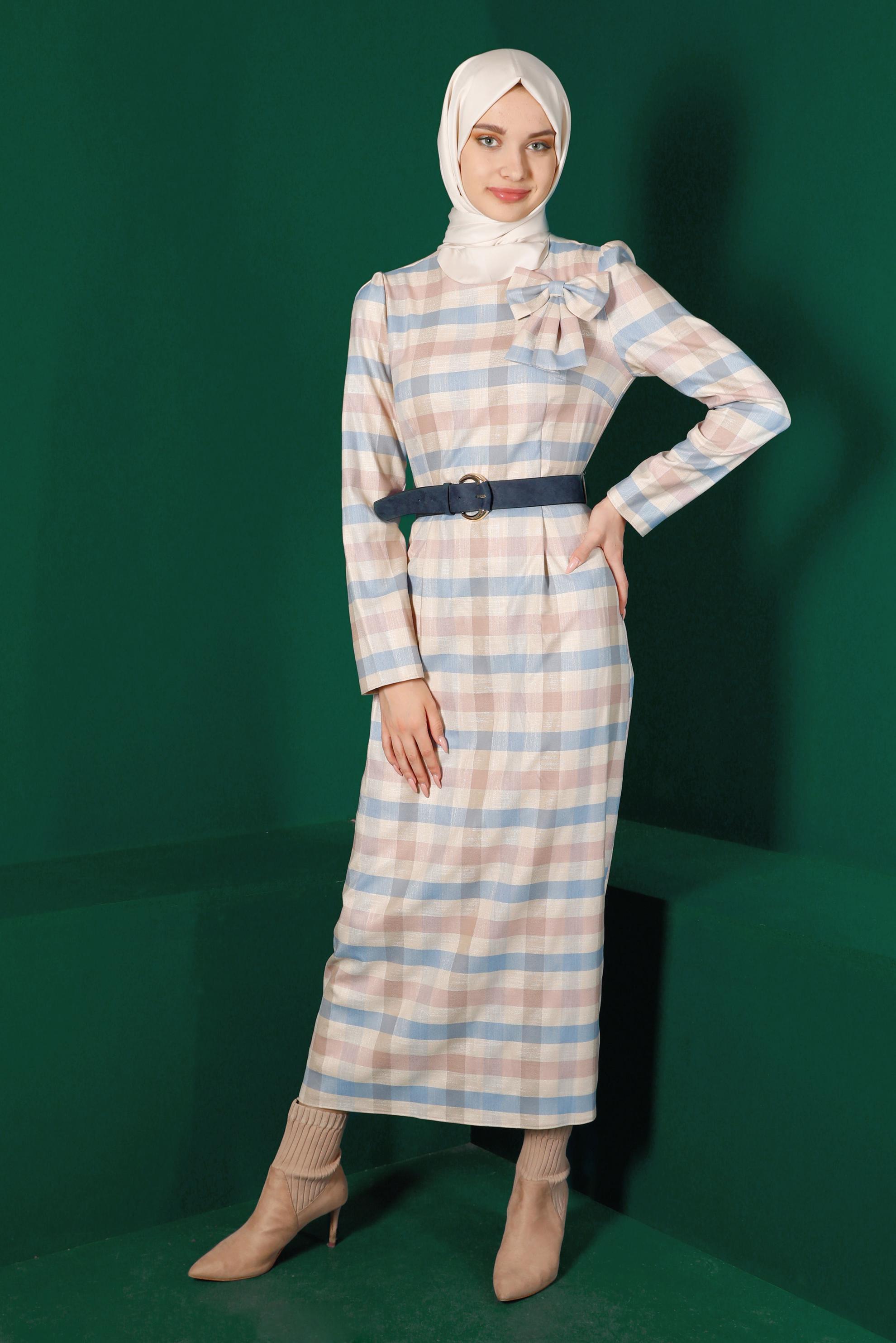 Tesettür giyim PUDRA FİYONK DETAYLI EKOSE ELBİSE 43329 